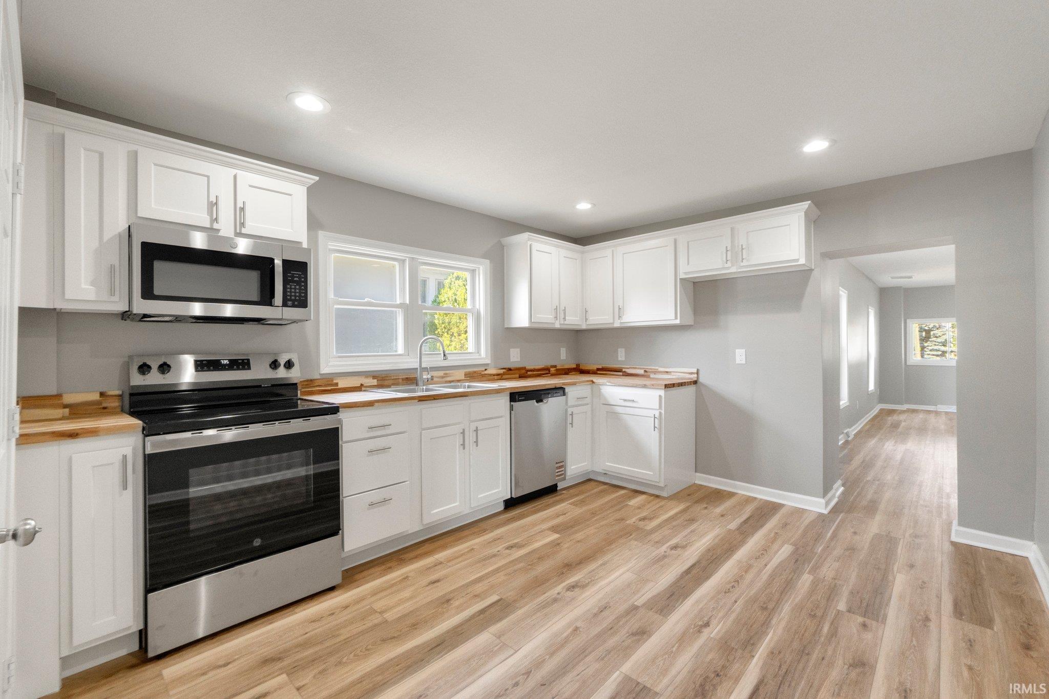 Photo 9 of 208 N Jefferson Street
