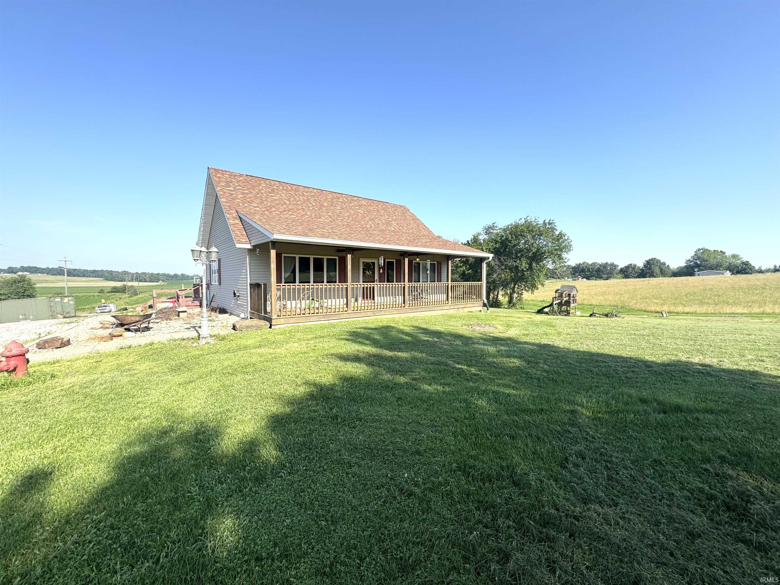 Homes for sale in Bloomfield, IN | 1732 S 275 W, Bloomfield, IN 47424 | MLS# 202526015