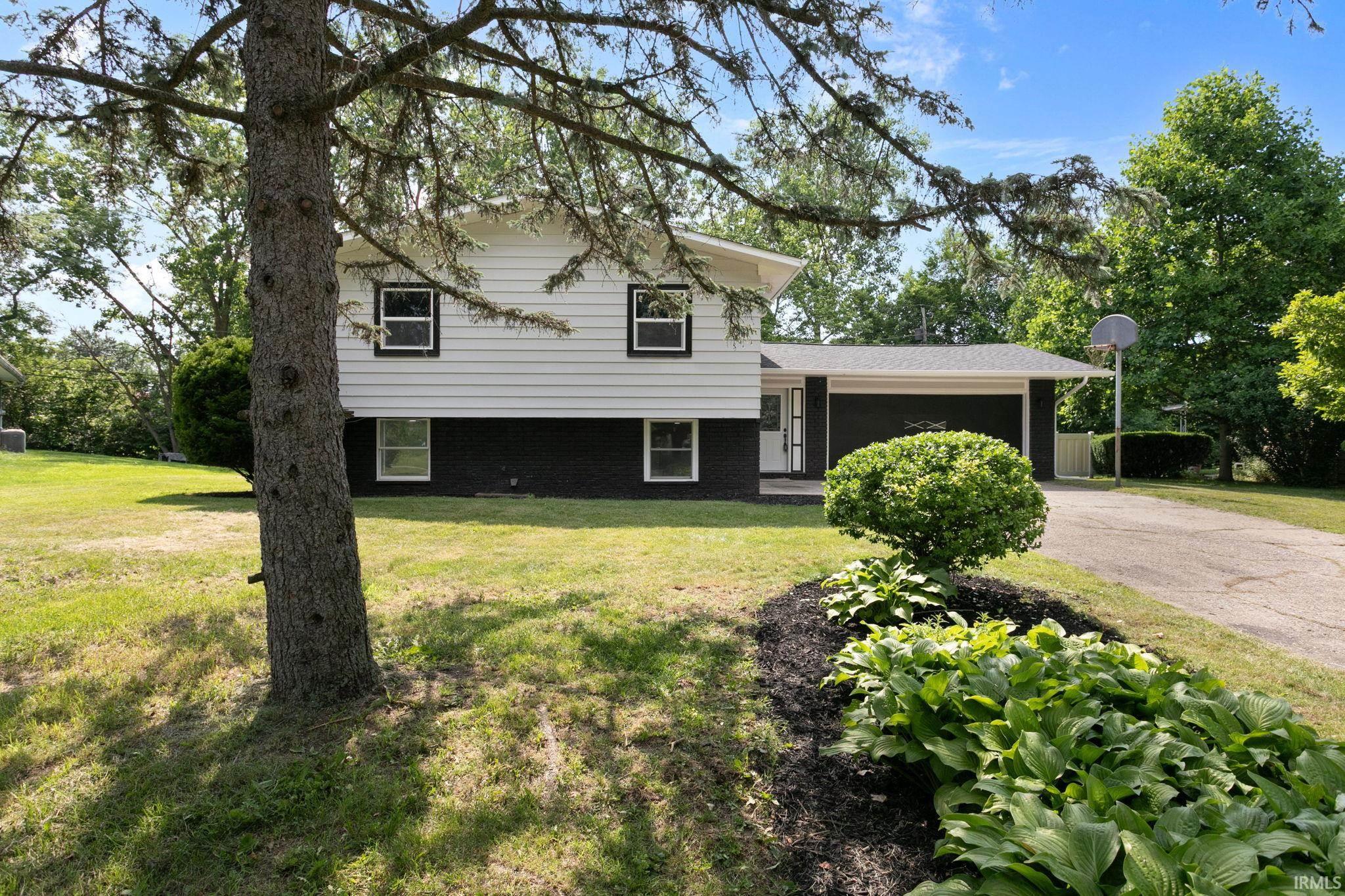 Photo 16 of 60209 Pembrook Lane