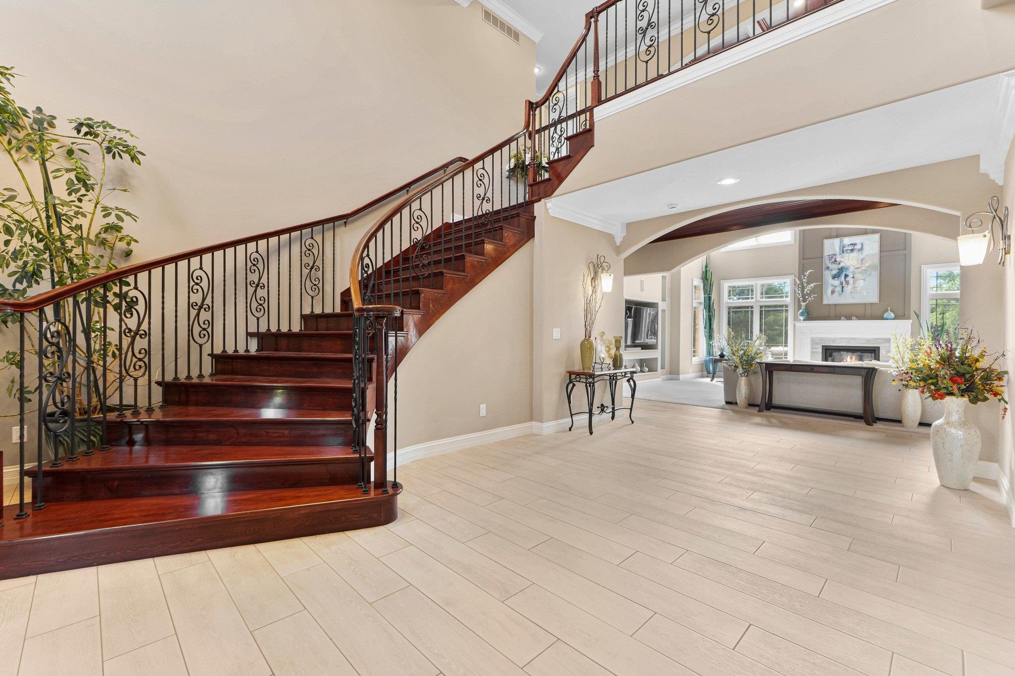 Photo 2 of 53717 Meadow Lake Court