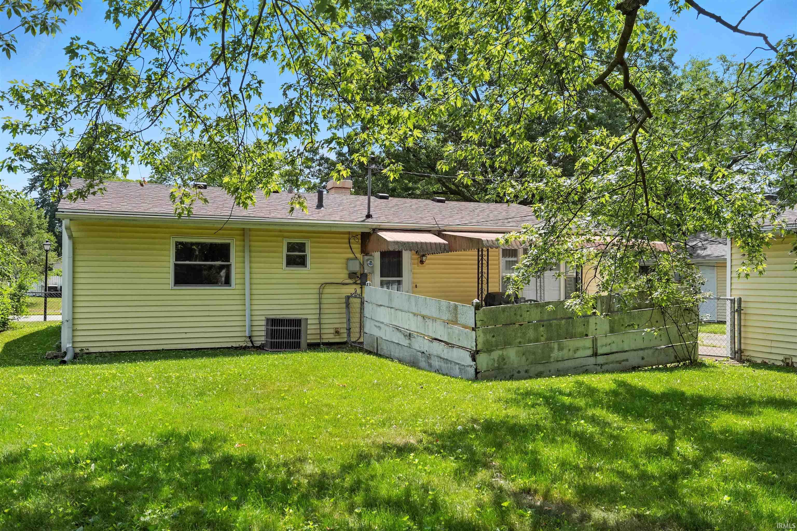 Photo 3 of 2719 Belfast Drive