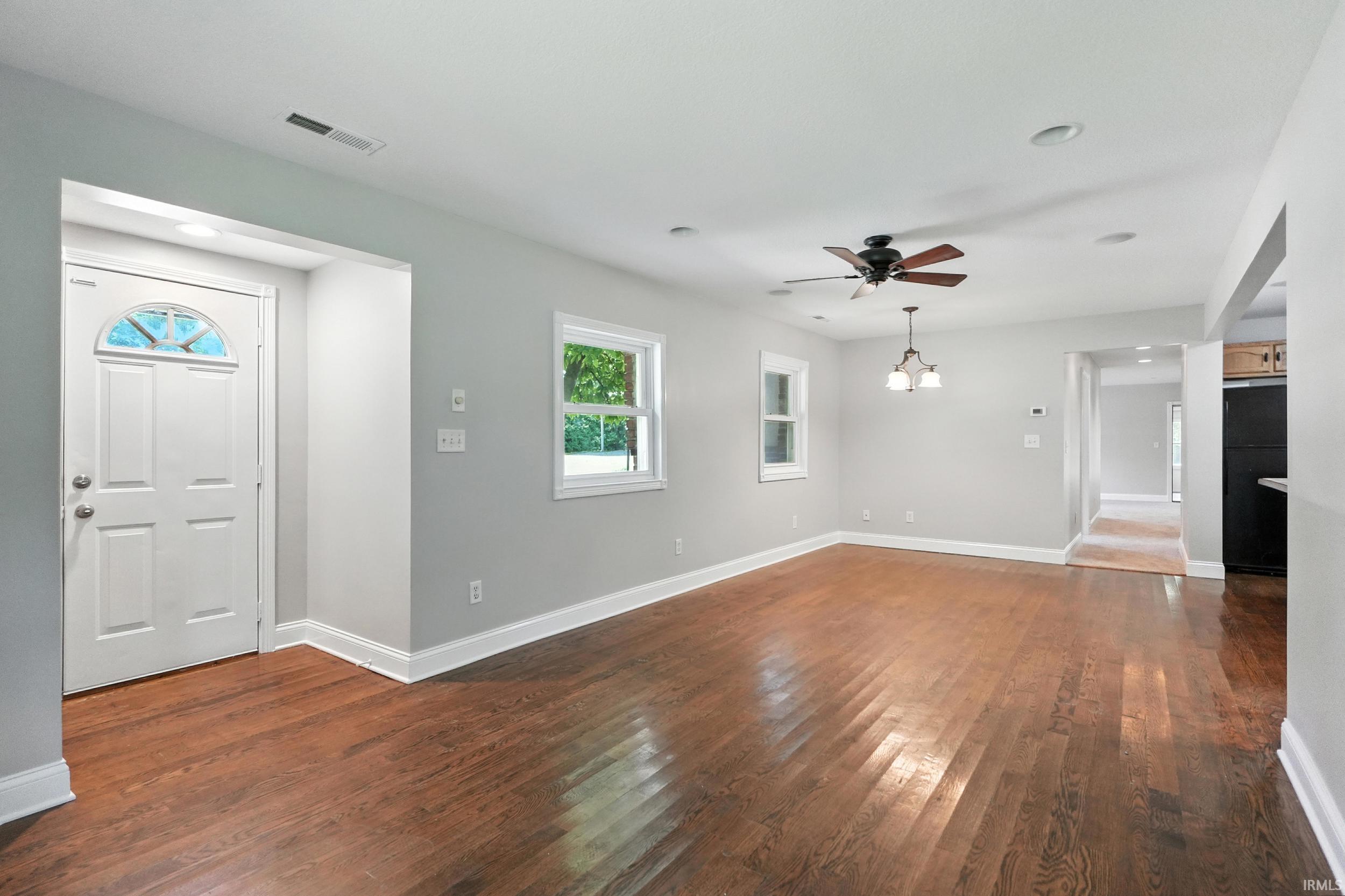 Homes for sale in Fort Wayne, IN | 14831 Leesburg Rd, Fort Wayne, IN 46818 | MLS# 202526153