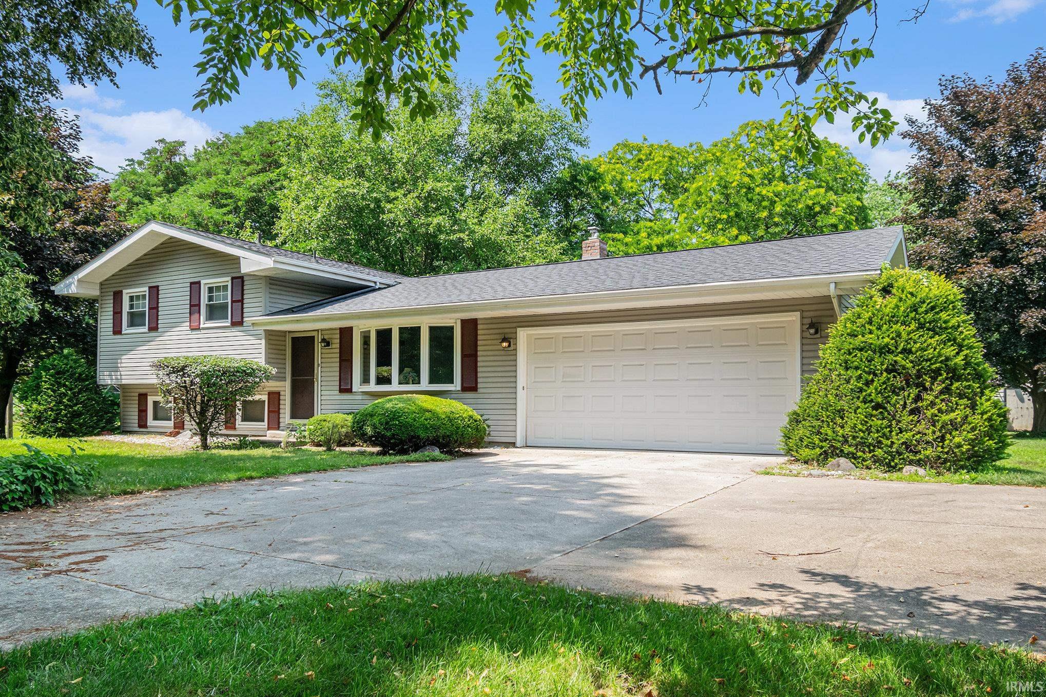 Homes for sale in Elkhart, IN | 29219 County Road 2, Elkhart, IN 46514 | MLS# 202526211