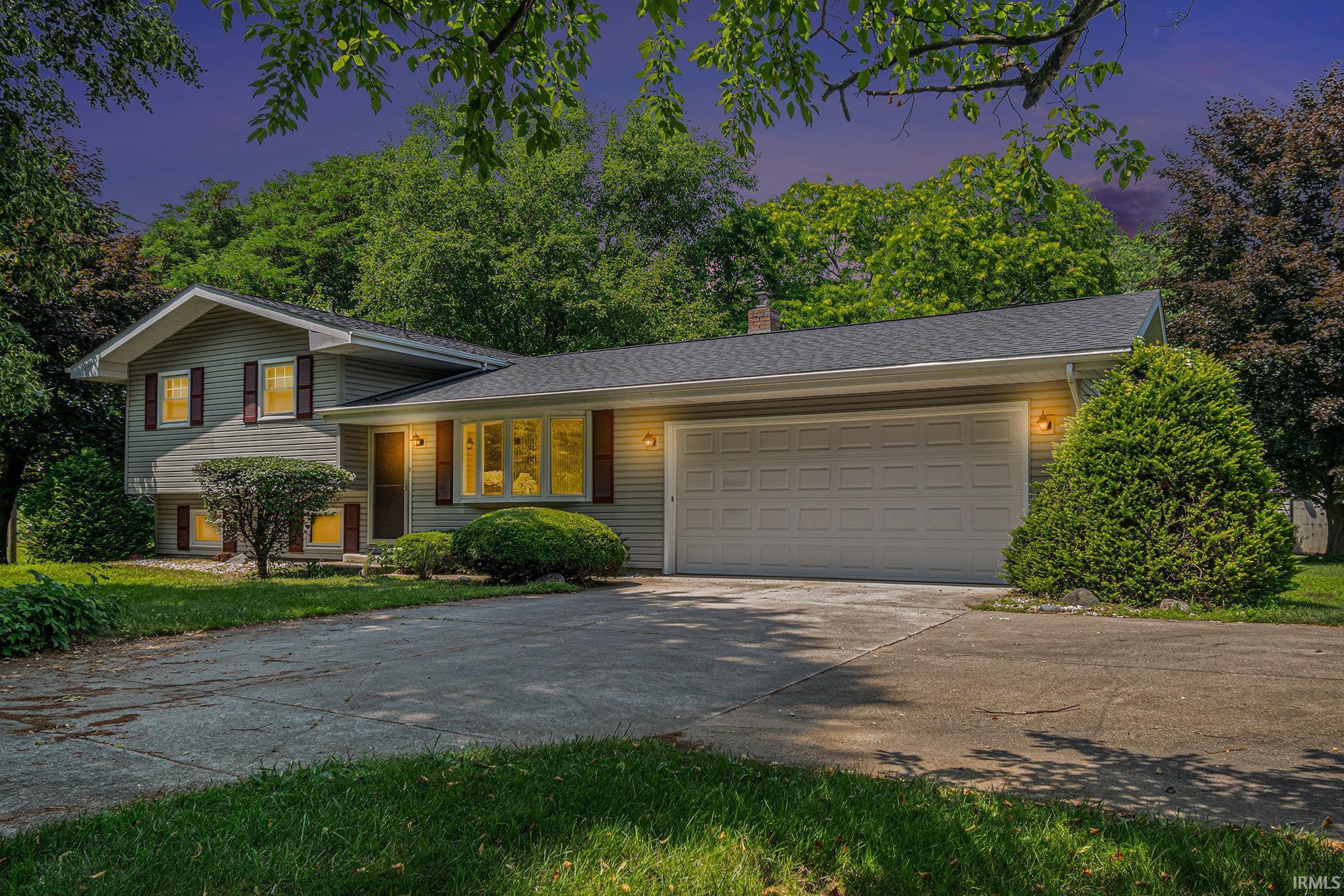 Homes for sale in Elkhart, IN | 29219 County Road 2, Elkhart, IN 46514 | MLS# 202526211