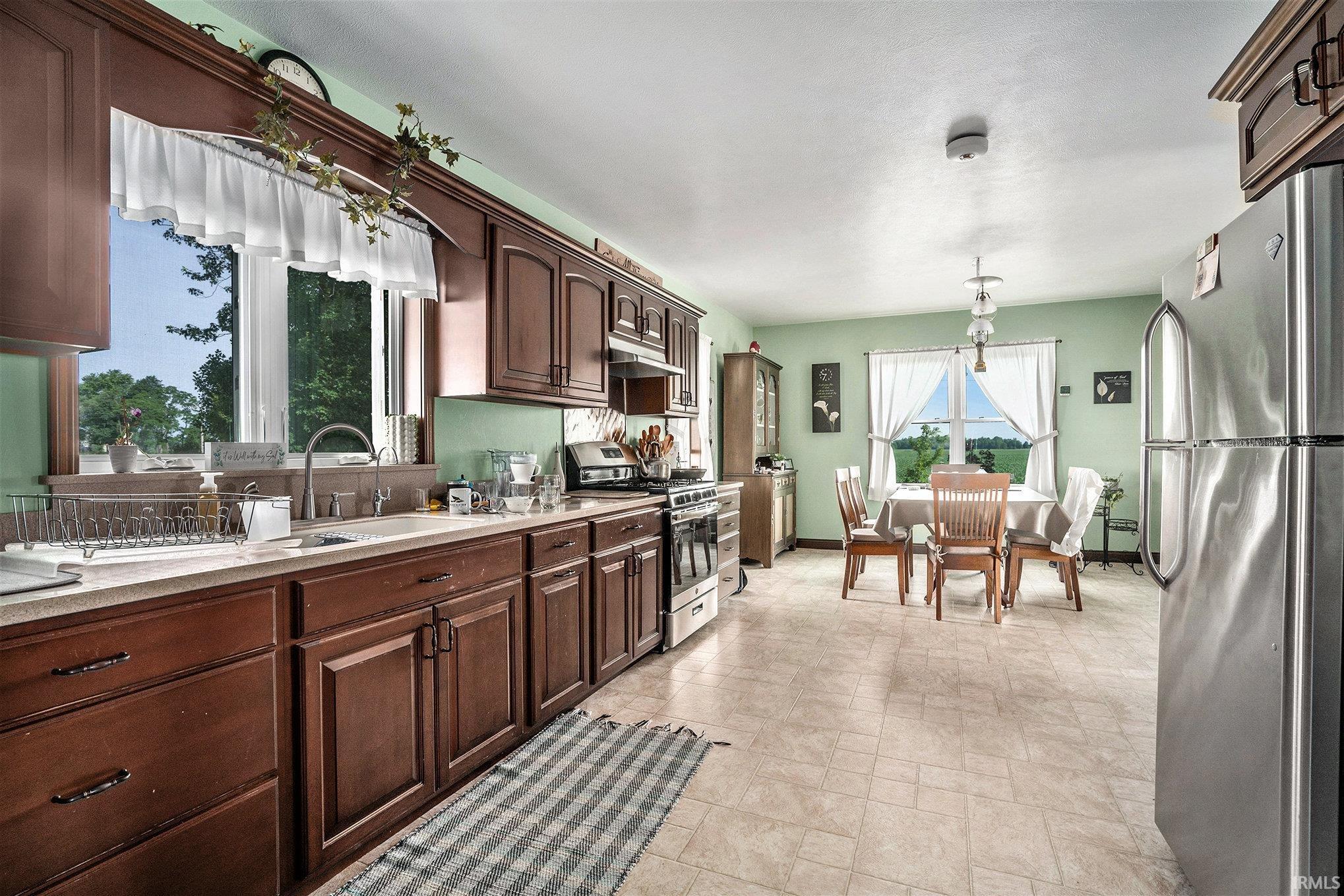 Photo 4 of 9135 W 750 North