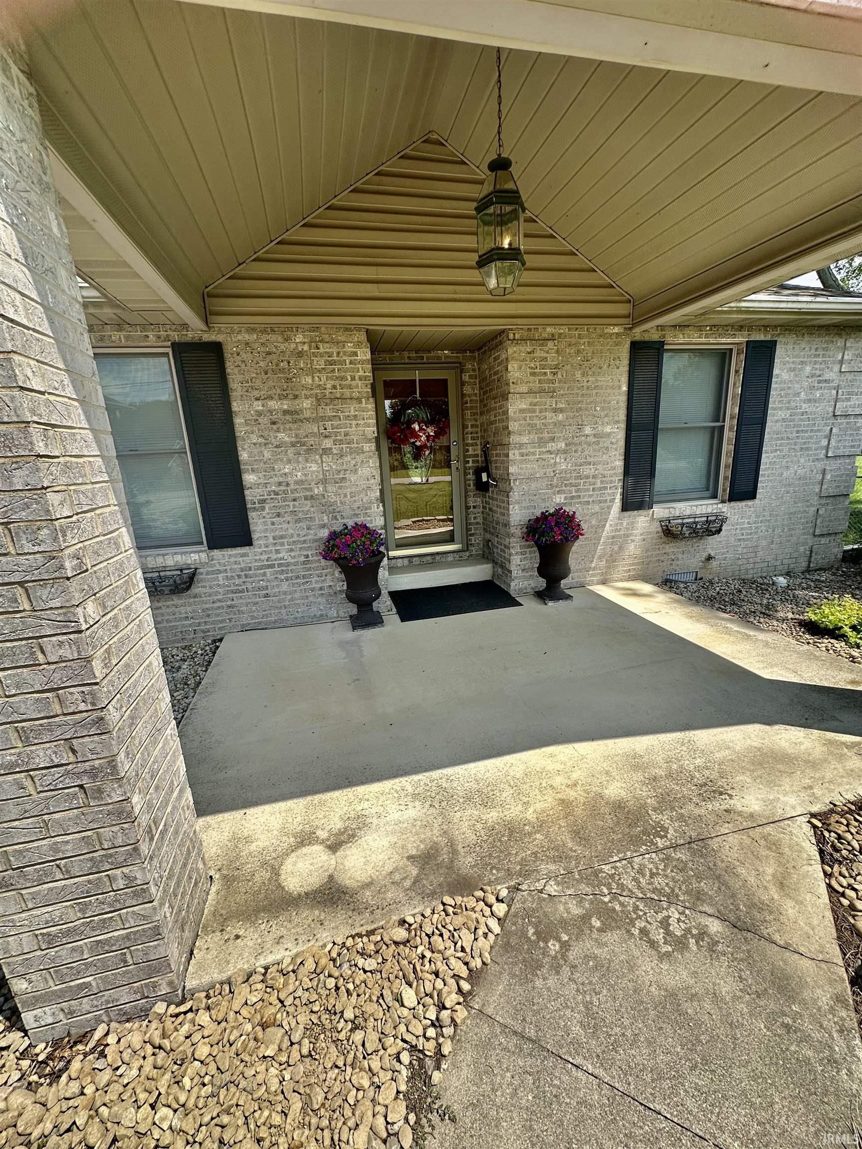 Homes for sale in Yorktown, IN | 8106 W Adaline St, Yorktown, IN 47396 | MLS# 202526260