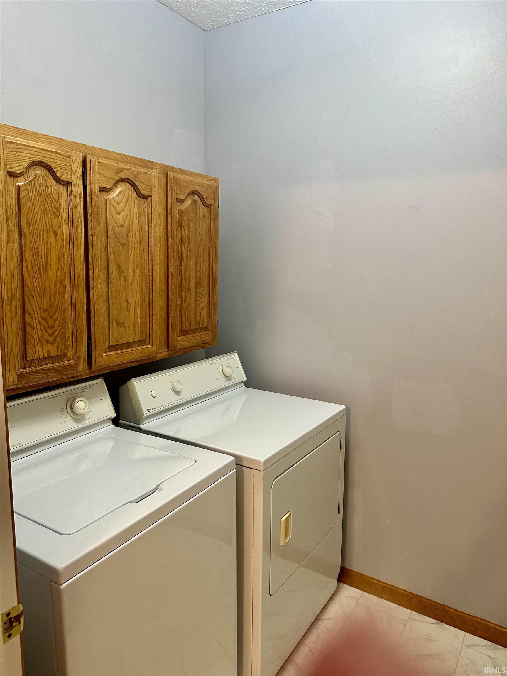 Homes for sale in Yorktown, IN | 8106 W Adaline St, Yorktown, IN 47396 | MLS# 202526260