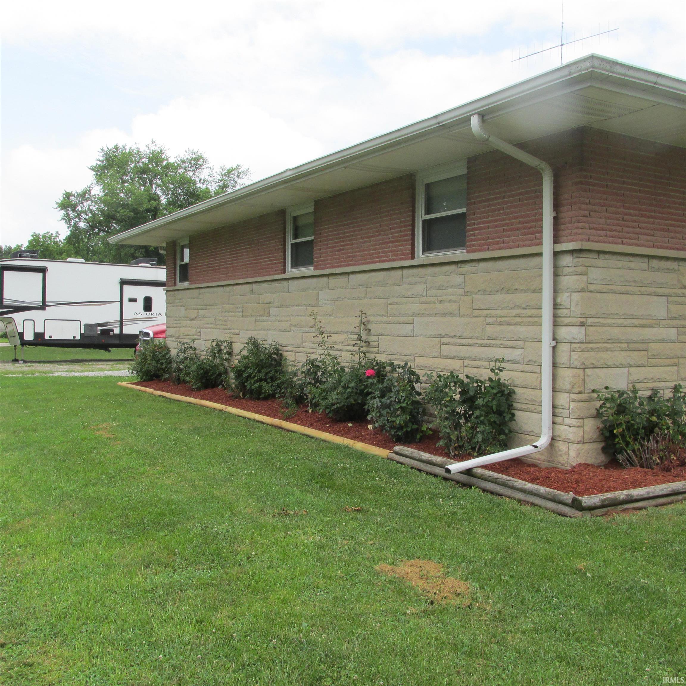 Homes for sale in Colfax, IN | 404 W Franklin St, Colfax, IN 46035 | MLS# 202526270