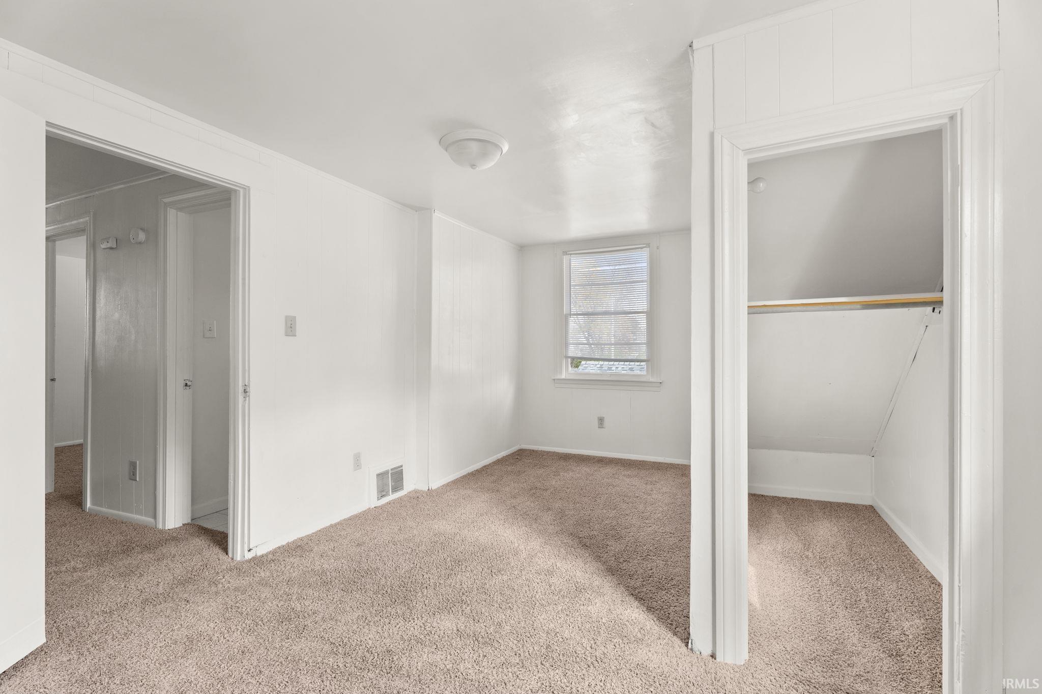 Photo 27 of 444 W Fairfax Avenue