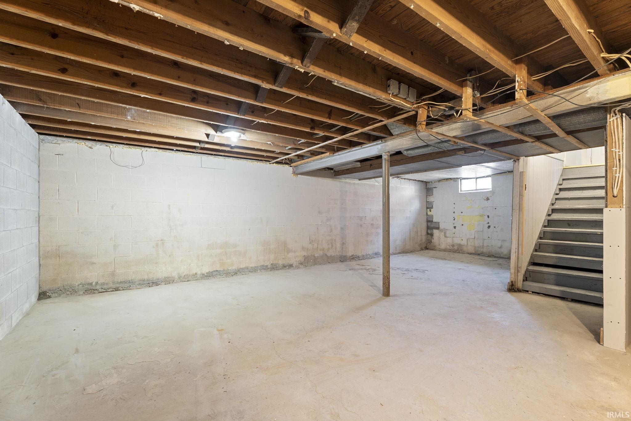 Photo 31 of 444 W Fairfax Avenue