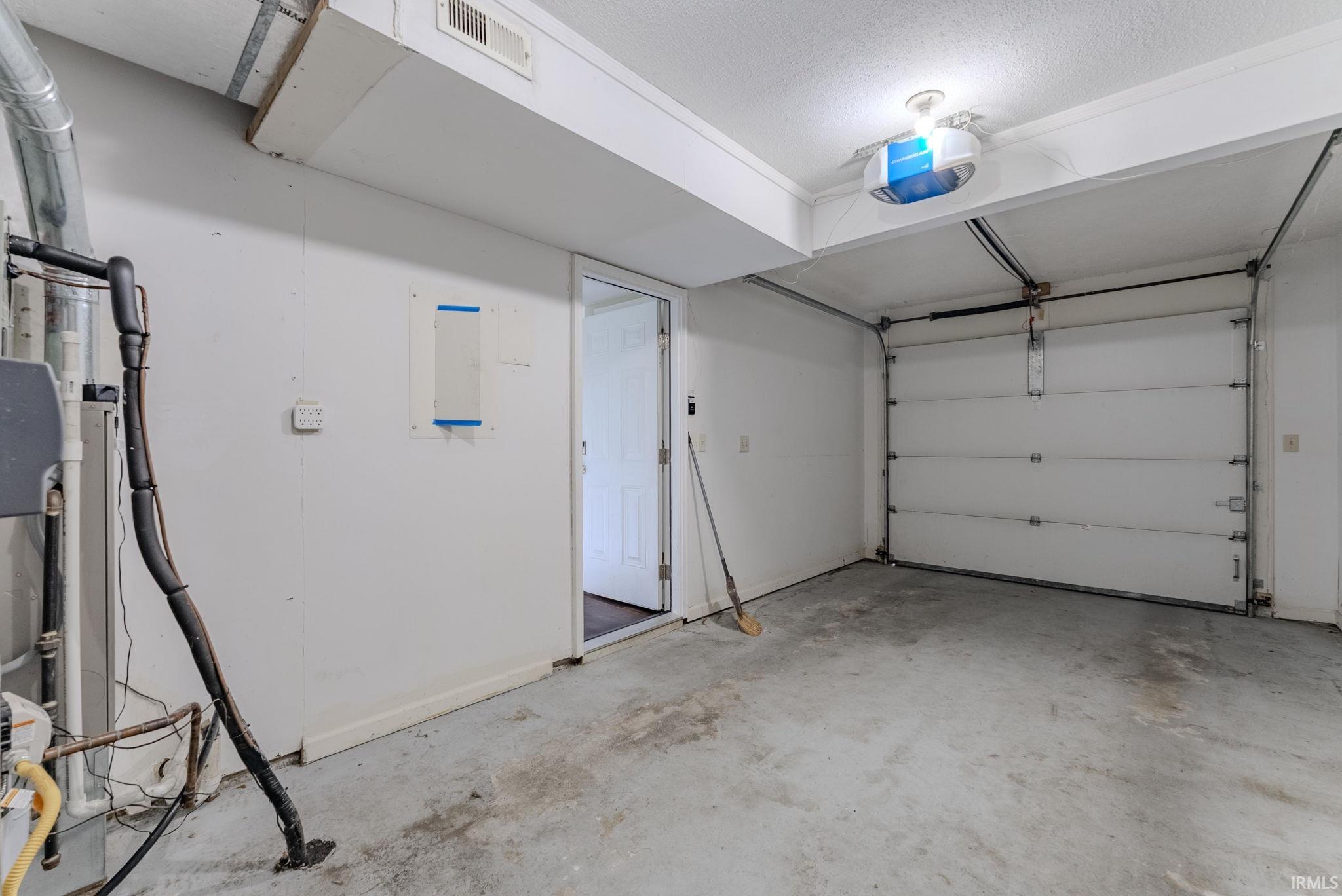 Homes for sale in Muncie, IN | 3603 N Lakeside Dr, Muncie, IN 47304 | MLS# 202526329