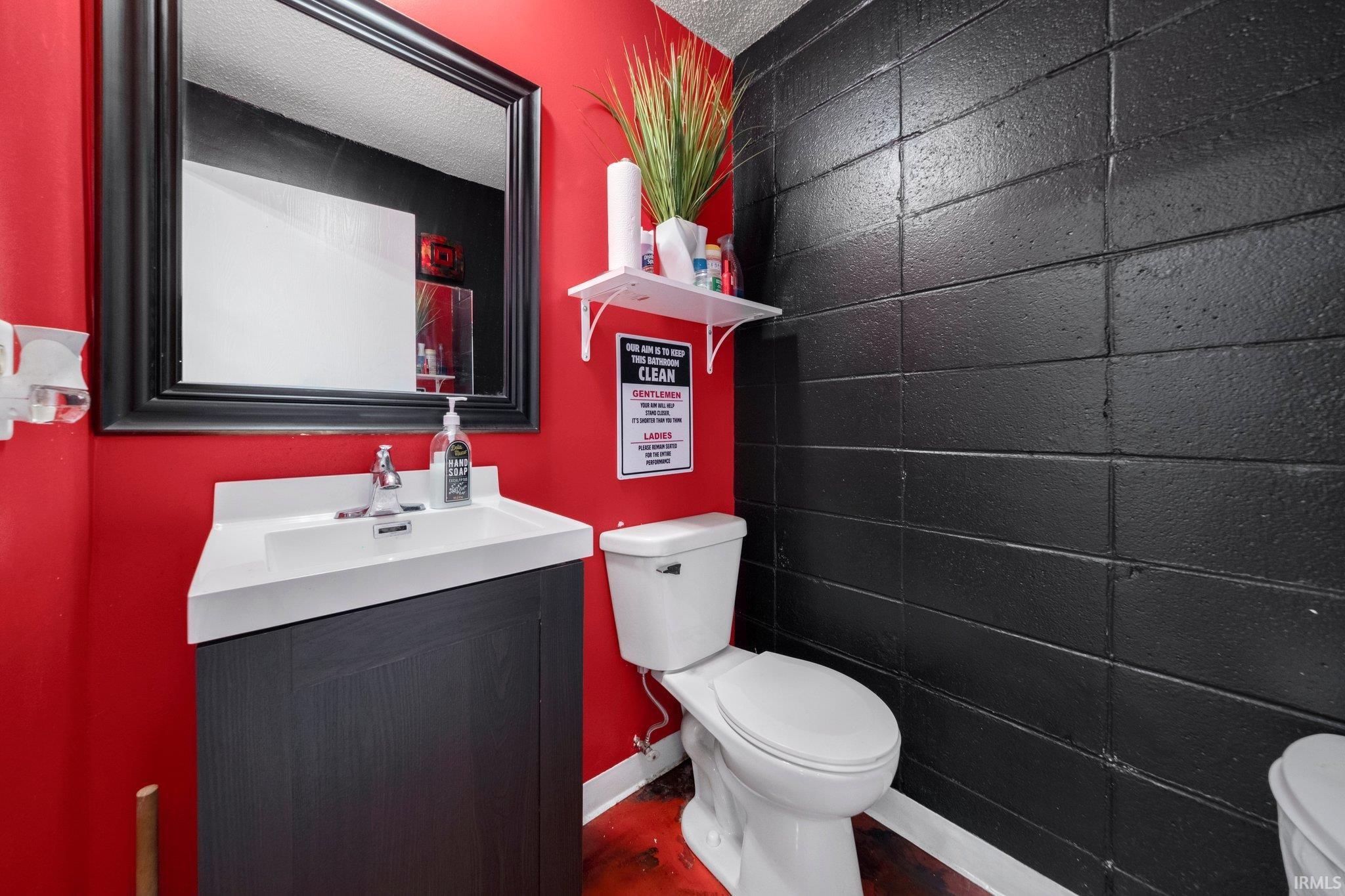 Photo 15 of 1017 E Pontiac Street