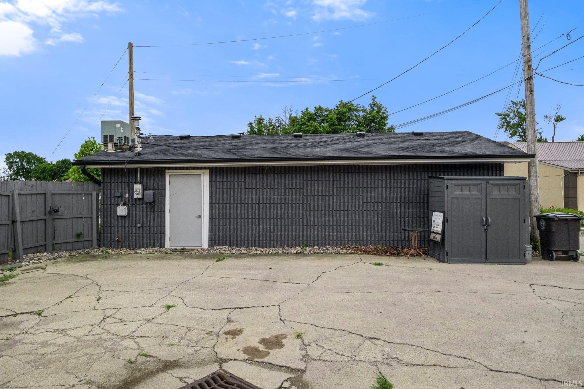 Photo 5 of 1017 E Pontiac Street