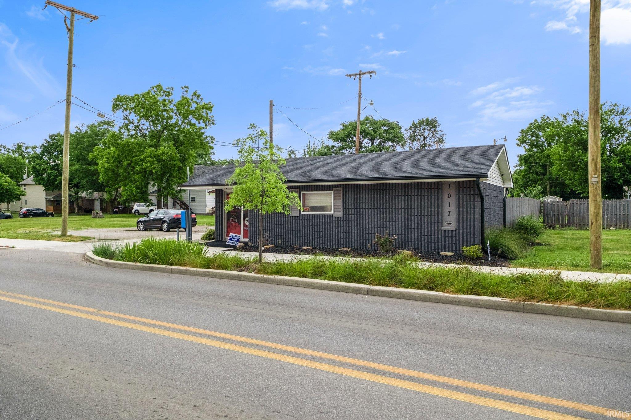 Photo 7 of 1017 E Pontiac Street