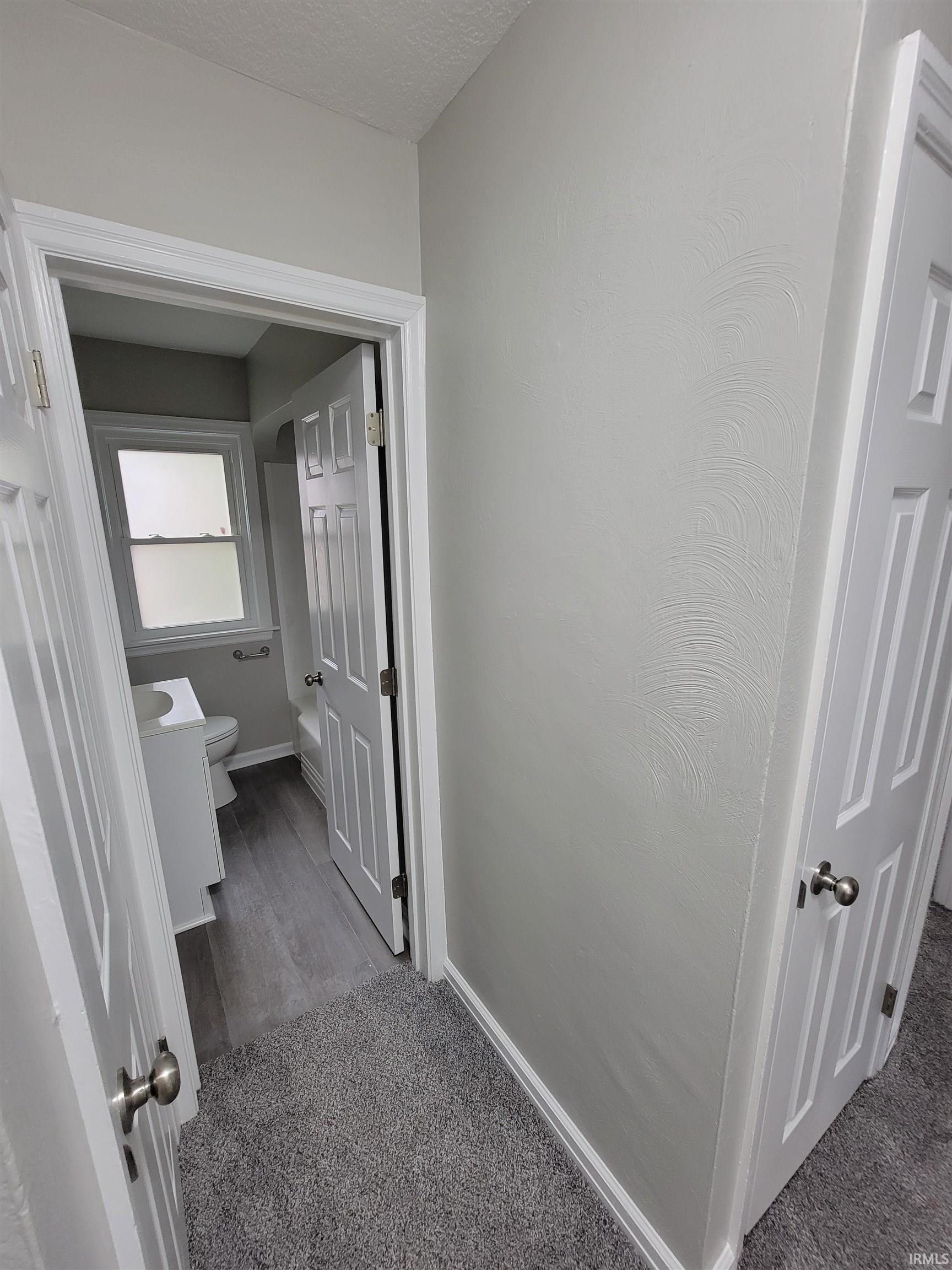 Photo 11 of 4438 Wilmette Street