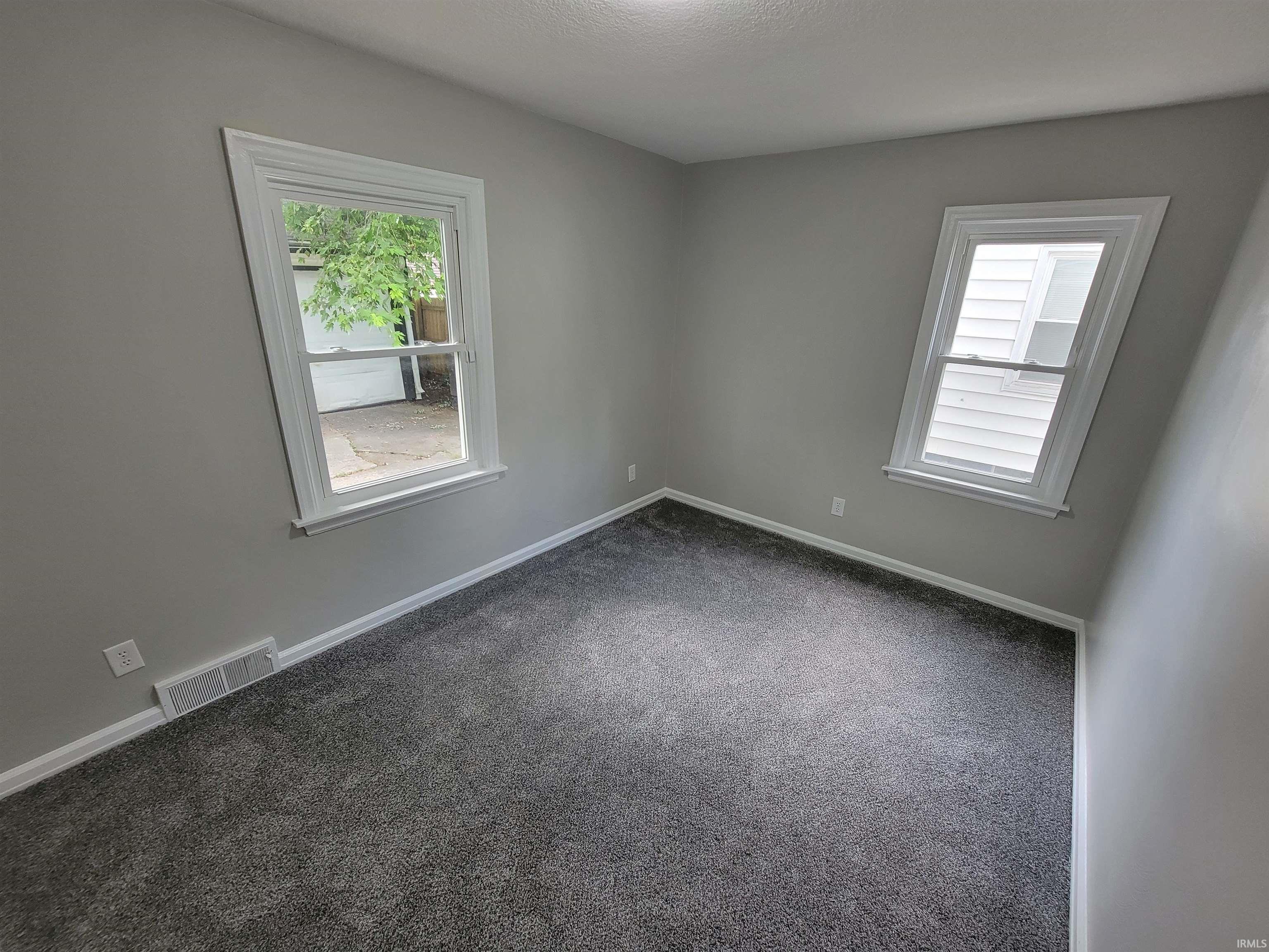 Photo 12 of 4438 Wilmette Street