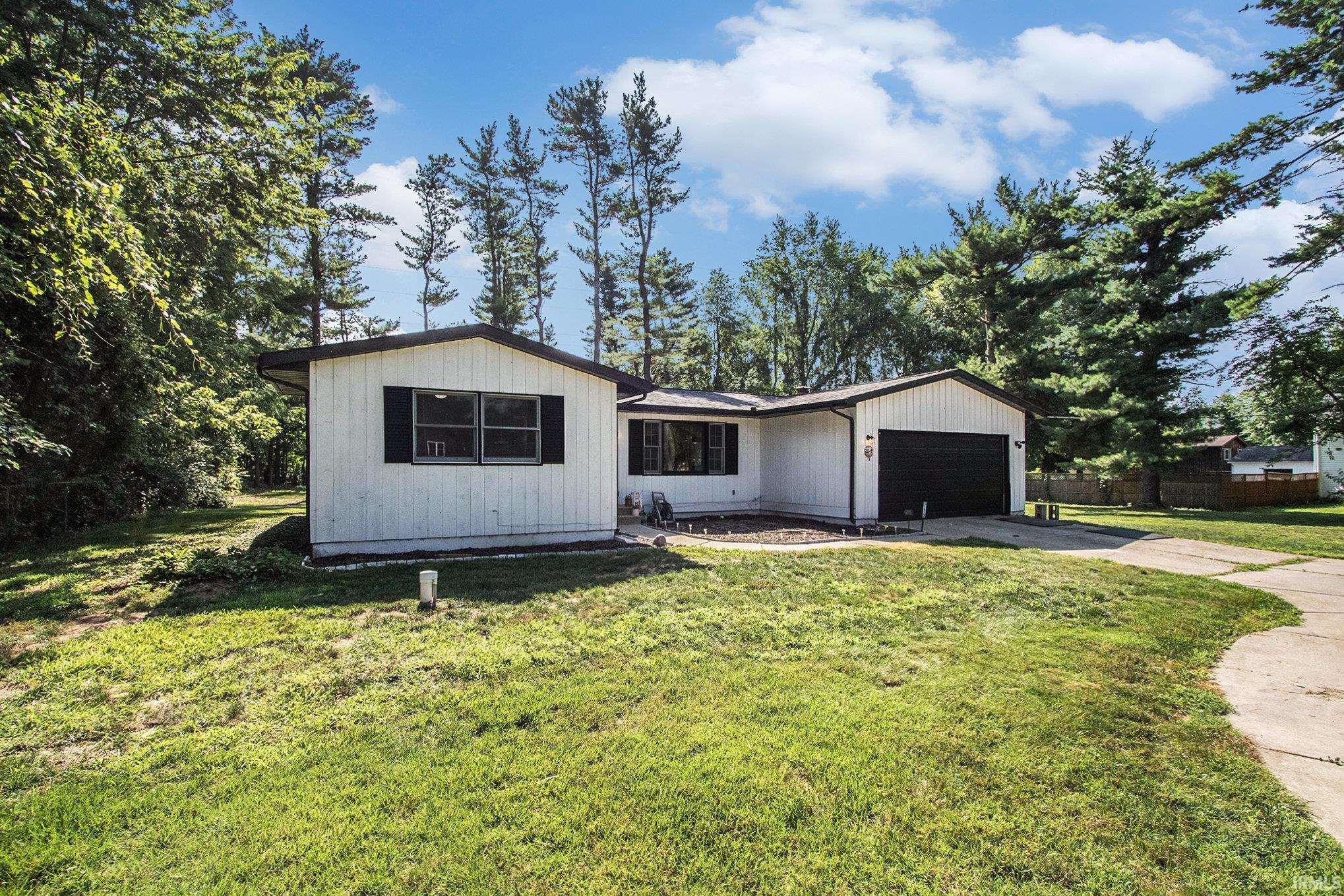 Homes for sale in Granger, IN | 51822 Currant Rd, Granger, IN 46530 | MLS# 202526375