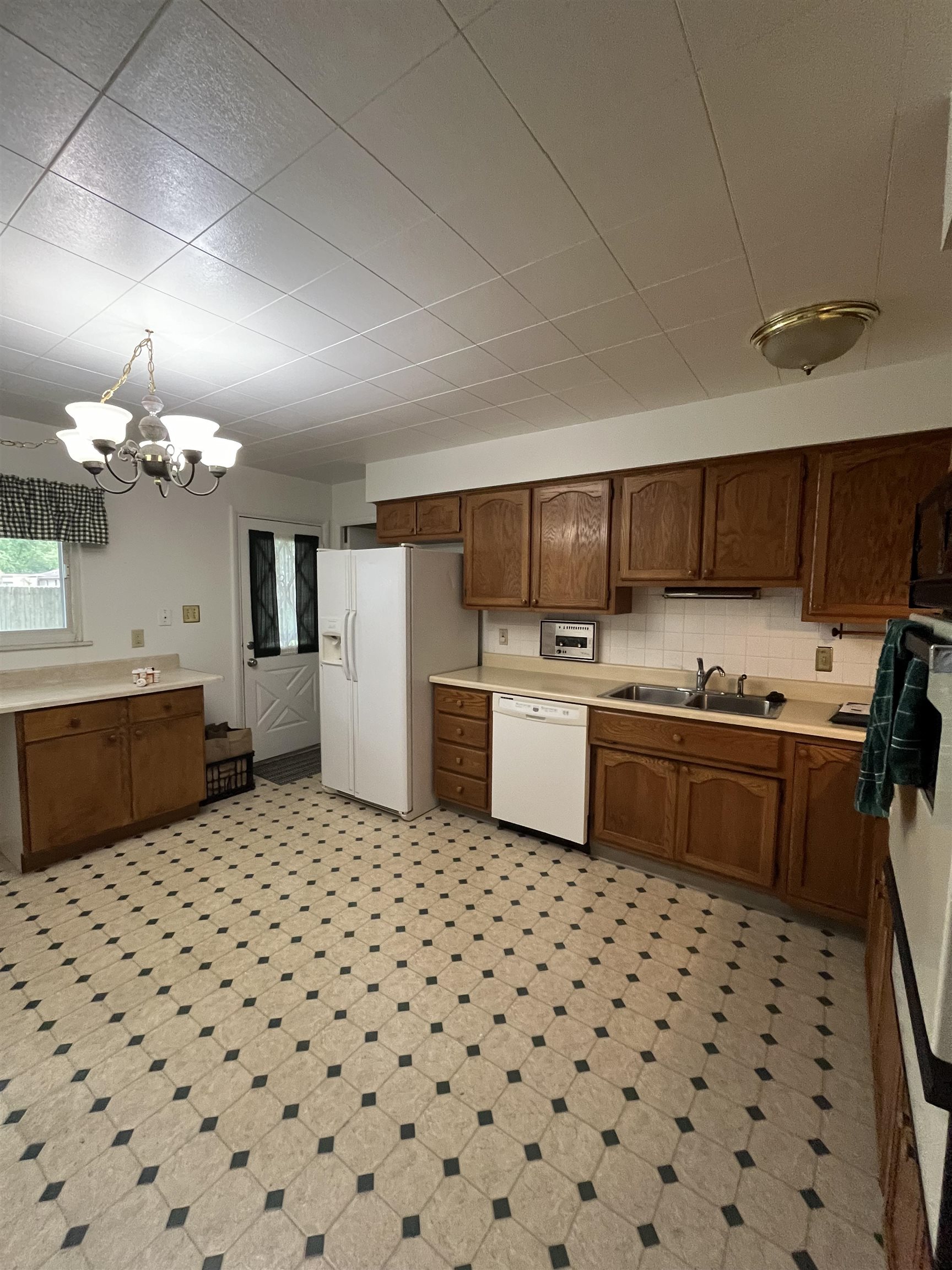 Photo 11 of 4612 Maple Terrace Parkway