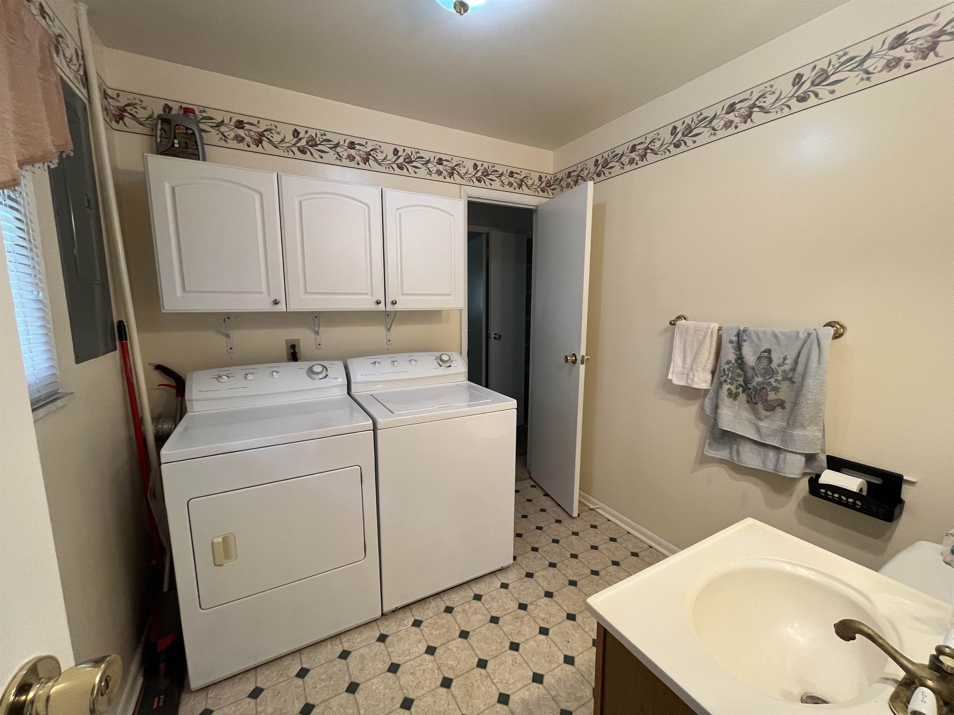 Photo 14 of 4612 Maple Terrace Parkway