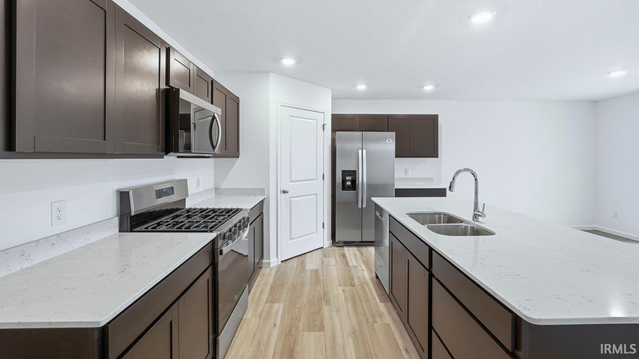 Photo 2 of 984 Rookery Way