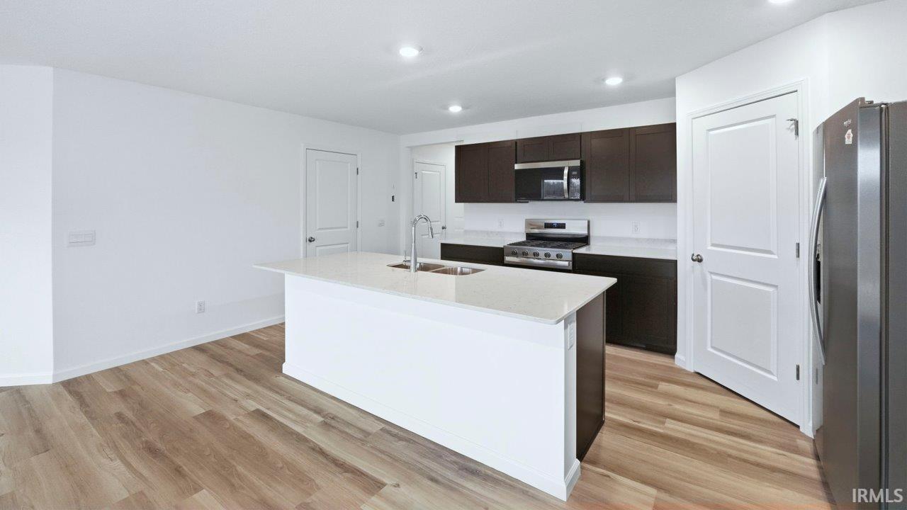 Photo 5 of 984 Rookery Way