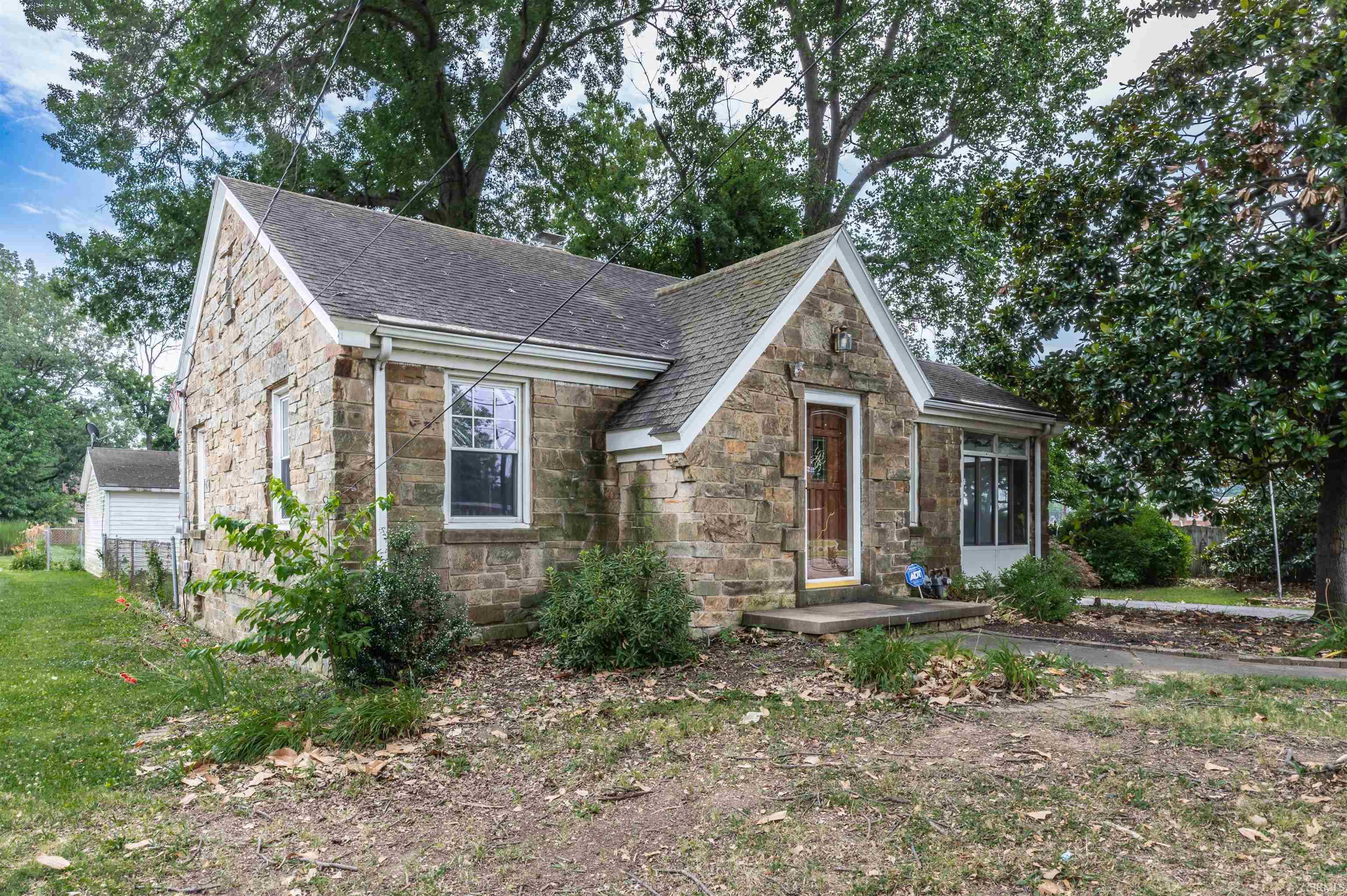 Homes for sale in Evansville, IN | 1926 S Green River Rd, Evansville, IN 47715 | MLS# 202526465