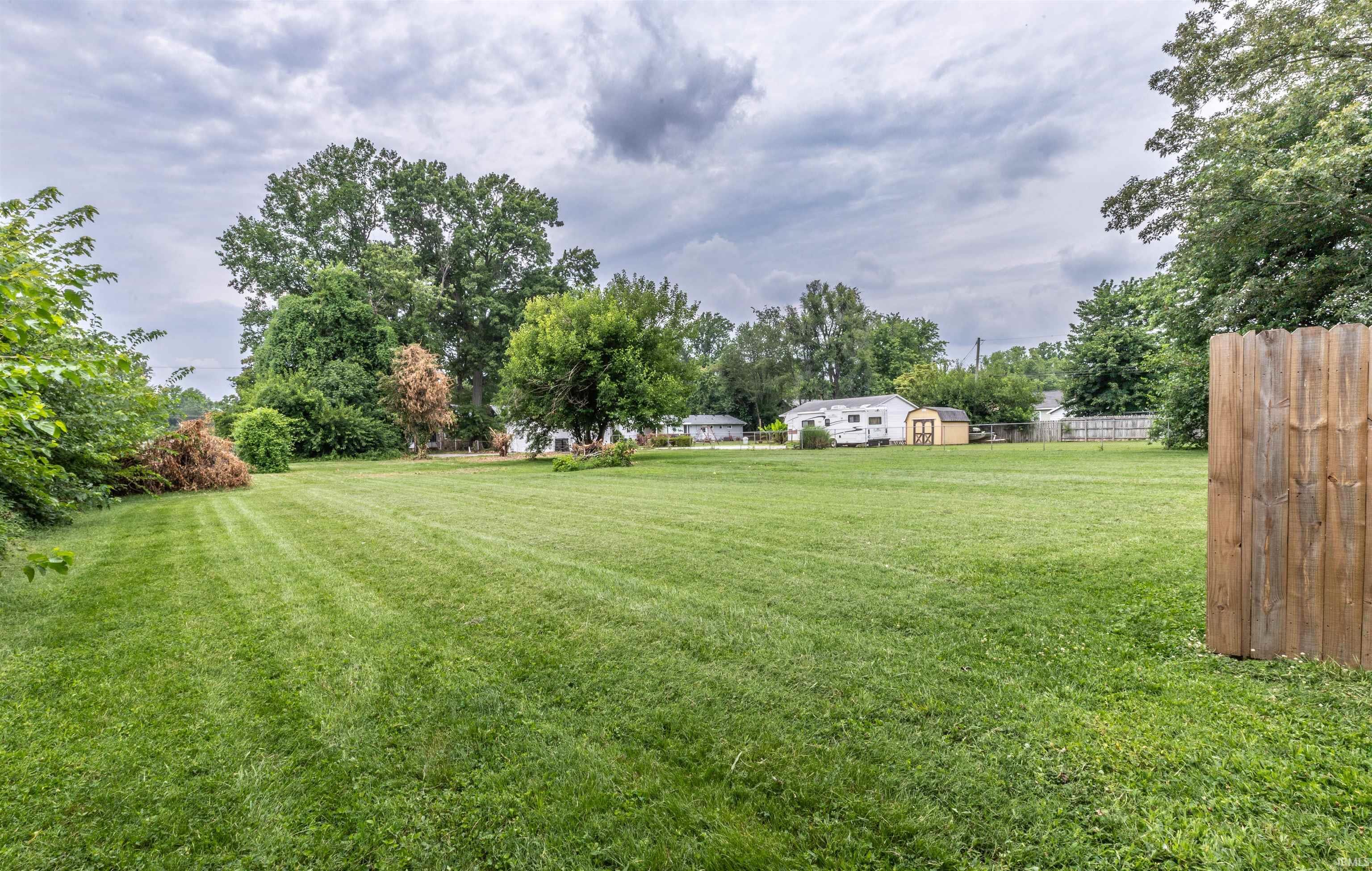 Homes for sale in Evansville, IN | 1926 S Green River Rd, Evansville, IN 47715 | MLS# 202526465