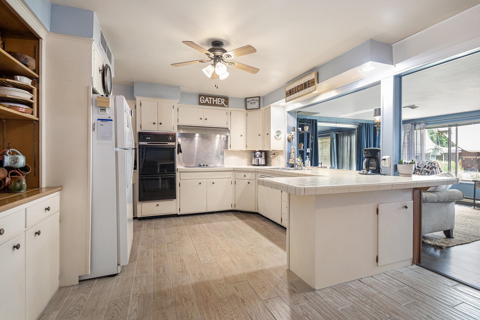 Photo 7 of 228 Homan Avenue