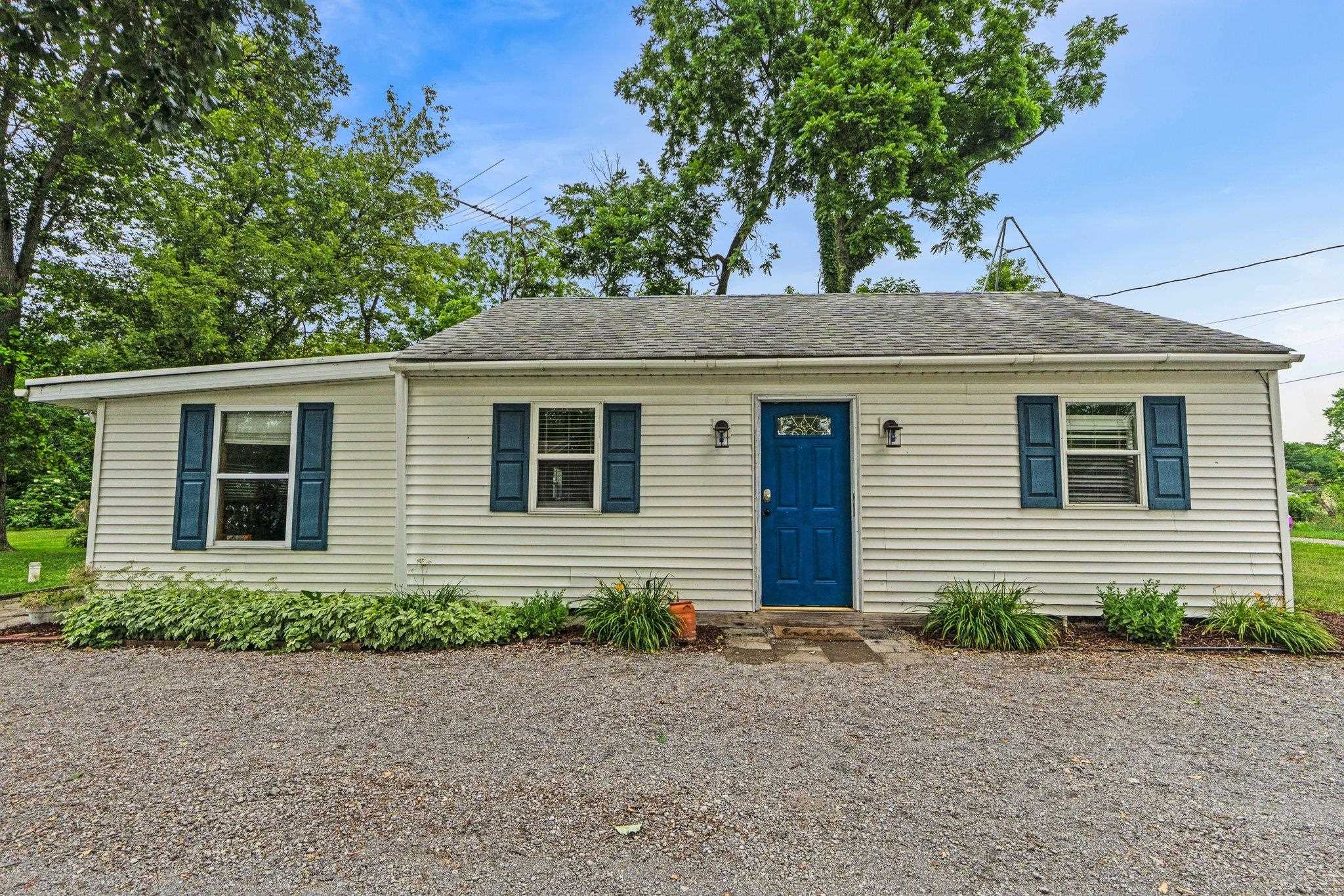 Homes for sale in Pleasant Lake, IN | 3110 S Robyn Dr, Pleasant Lake, IN 46779 | MLS# 202526489