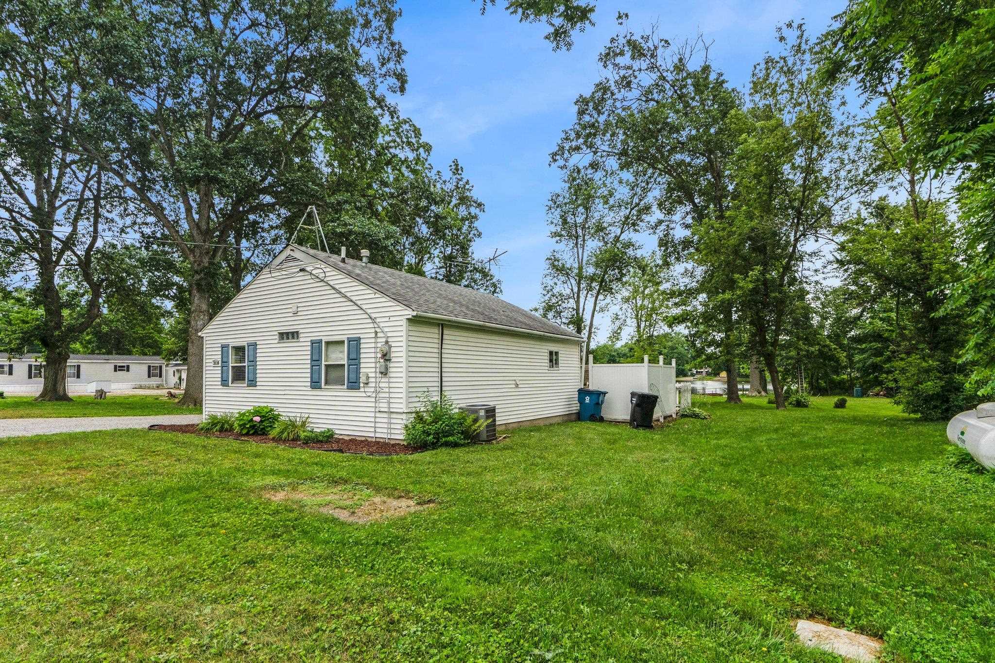 Homes for sale in Pleasant Lake, IN | 3110 S Robyn Dr, Pleasant Lake, IN 46779 | MLS# 202526489