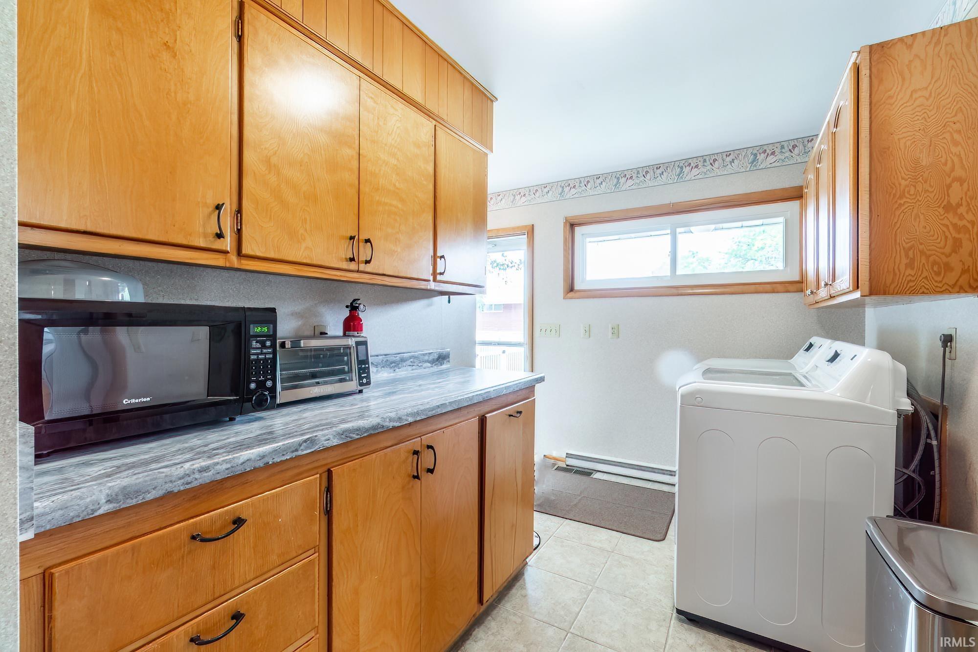 Photo 15 of 403 W Steuben Street