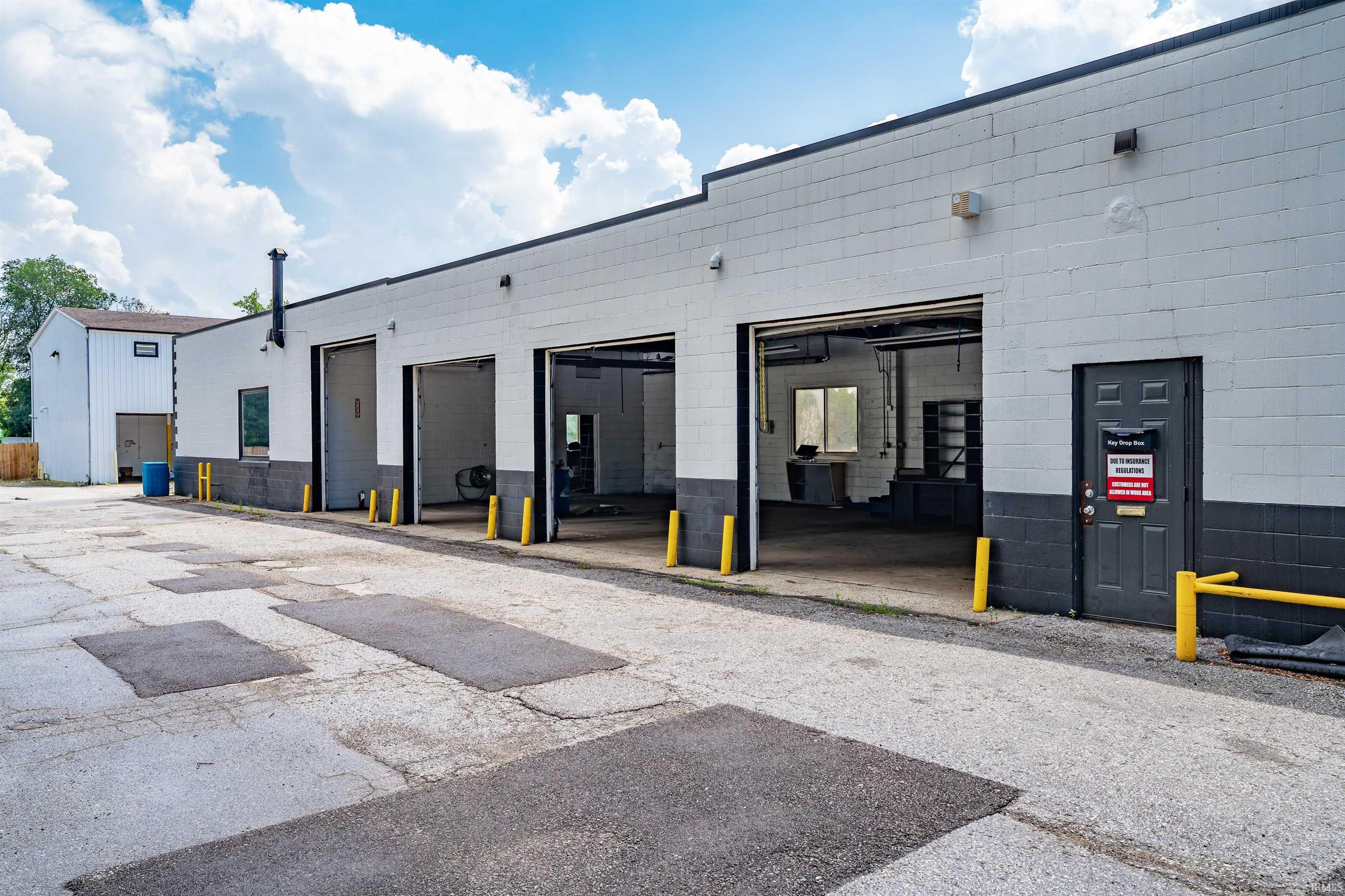 Photo 17 of 1712 South Wayne Avenue