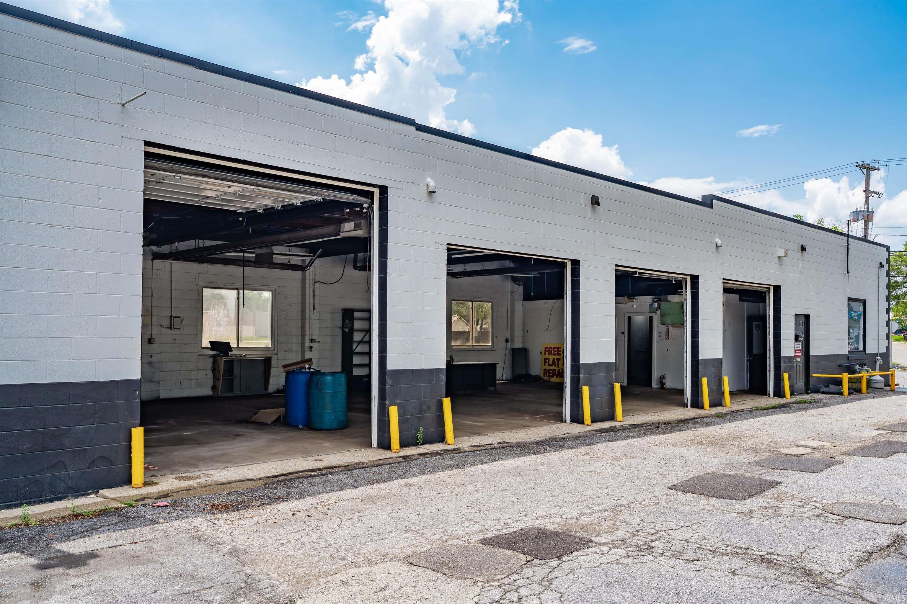 Photo 18 of 1712 South Wayne Avenue