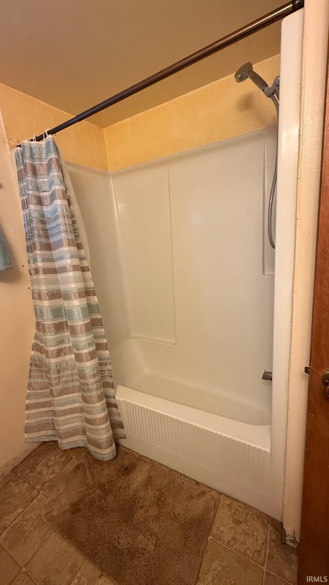 Homes for sale in Vincennes, IN | 9 E Reel Ave, Vincennes, IN 47591 | MLS# 202526678