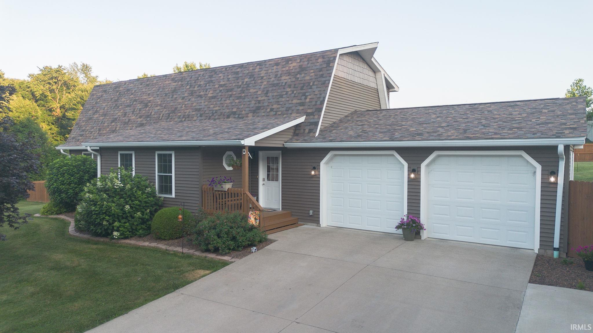 Homes for sale in Ellettsville, IN | 7742 N Barr Rd, Ellettsville, IN 47429 | MLS# 202526682