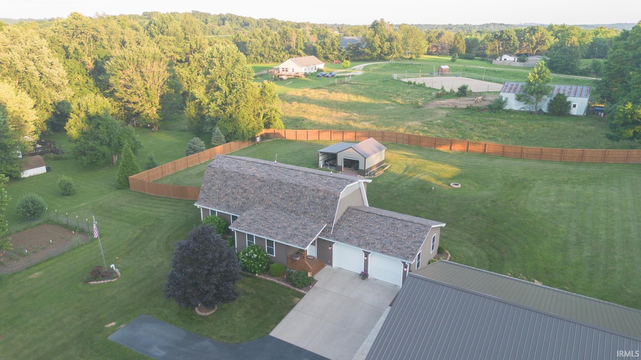 Homes for sale in Ellettsville, IN | 7742 N Barr Rd, Ellettsville, IN 47429 | MLS# 202526682