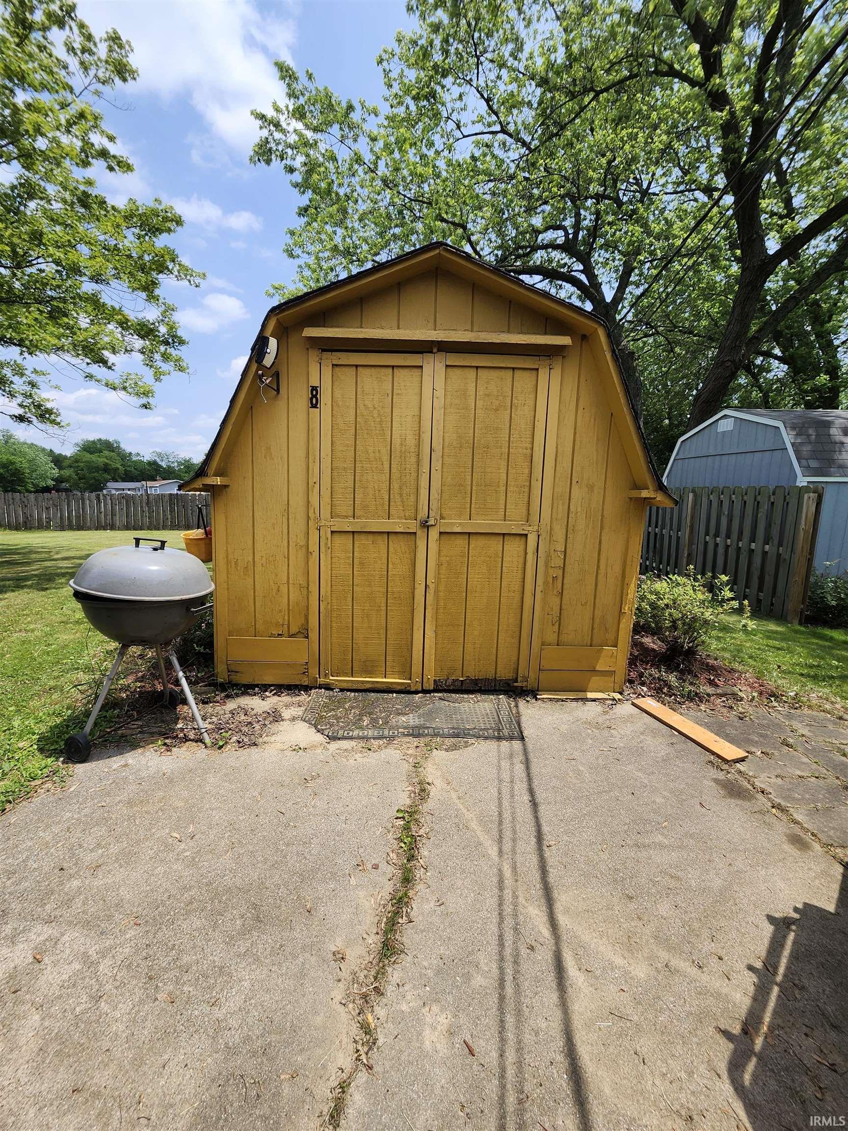 8 Blue River Drive