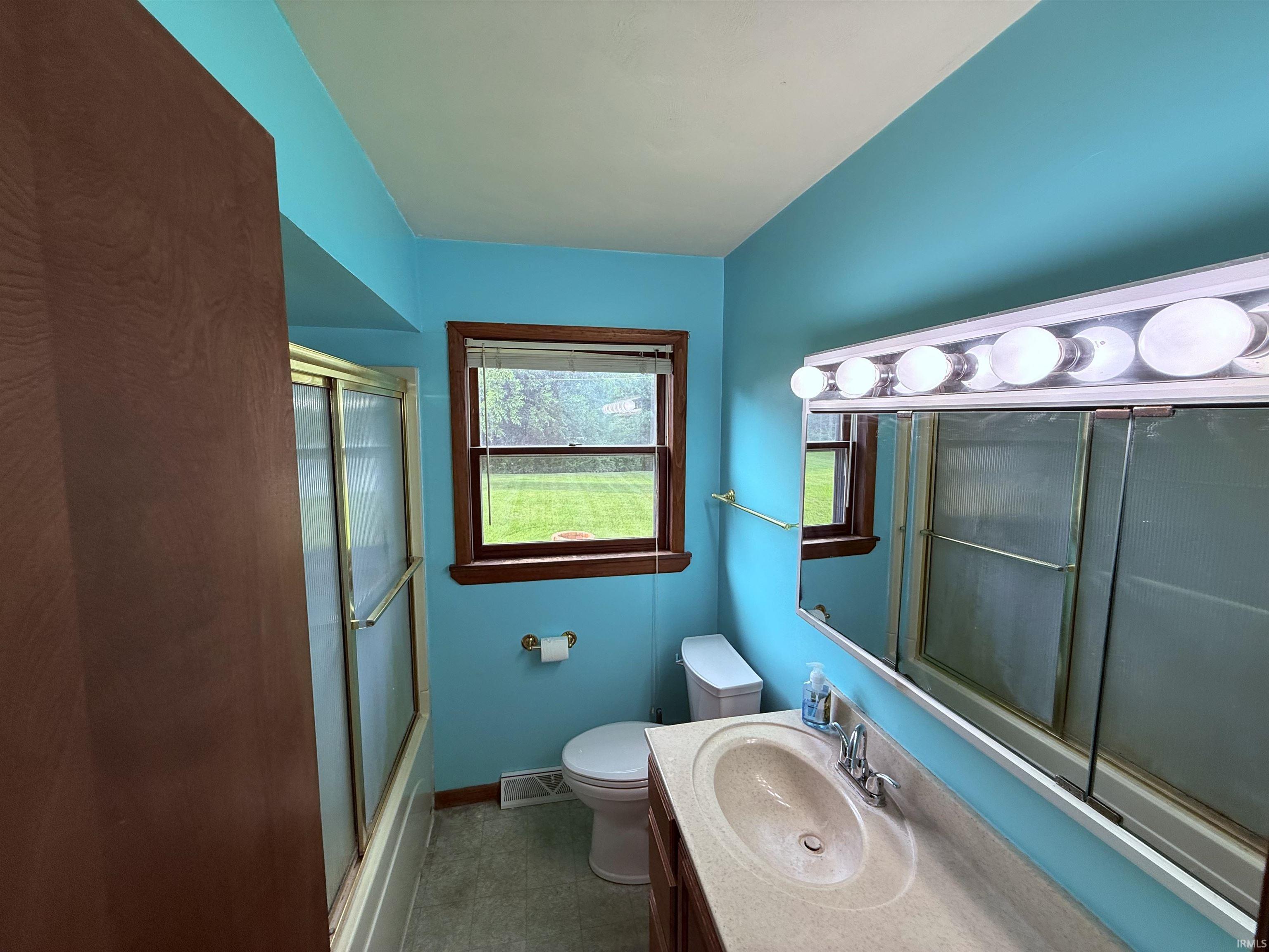 Photo 4 of 1312 Helms Drive