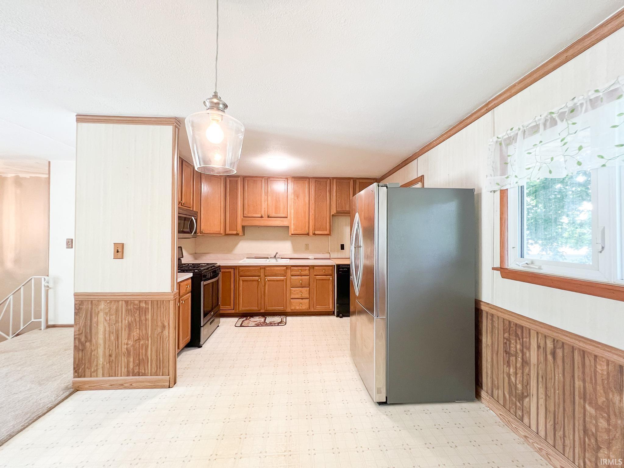 Photo 6 of 3207 E Bristol Street