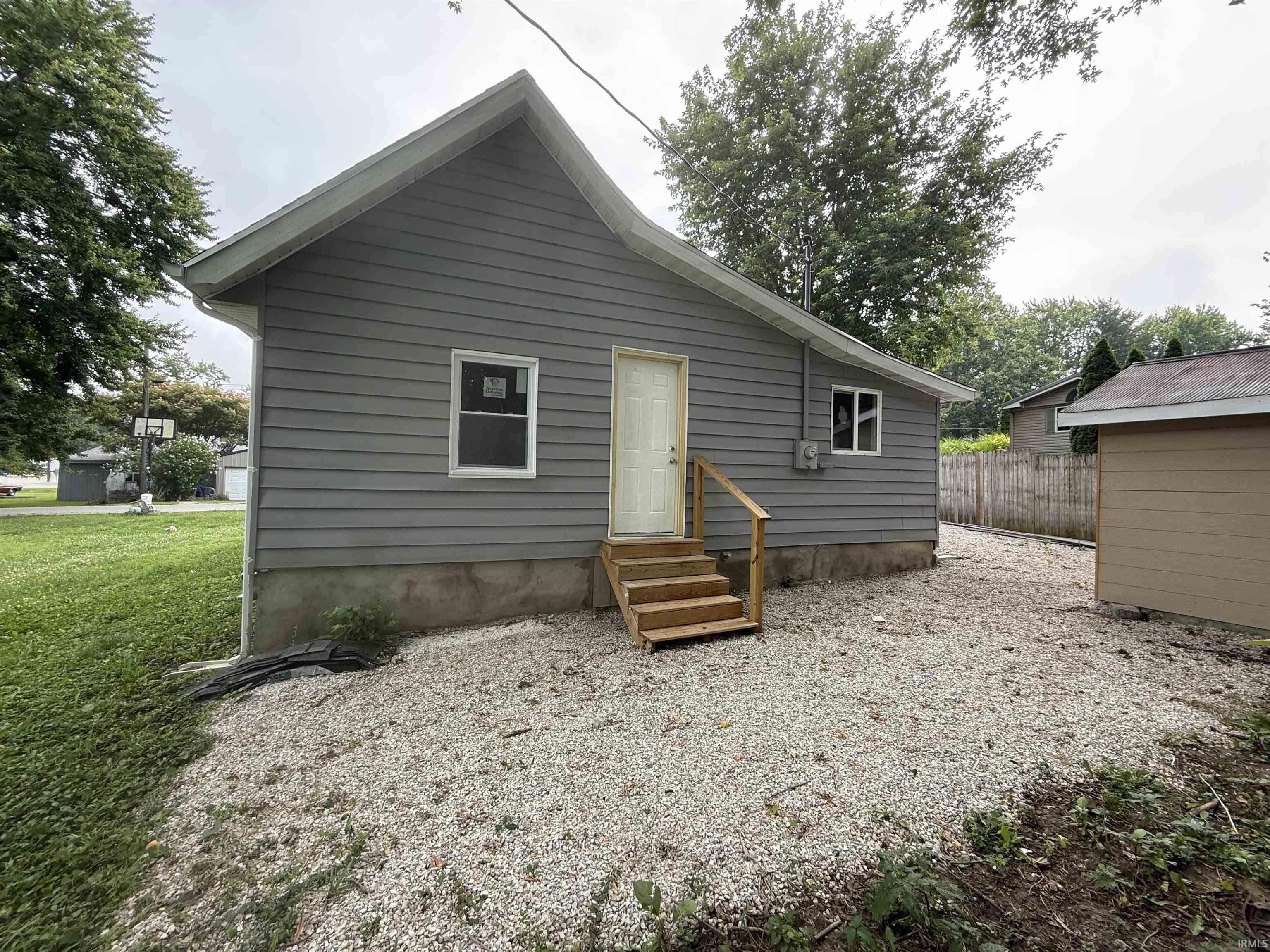 Homes for sale in Petersburg, IN | 409 N 11th St, Petersburg, IN 47567 | MLS# 202526818