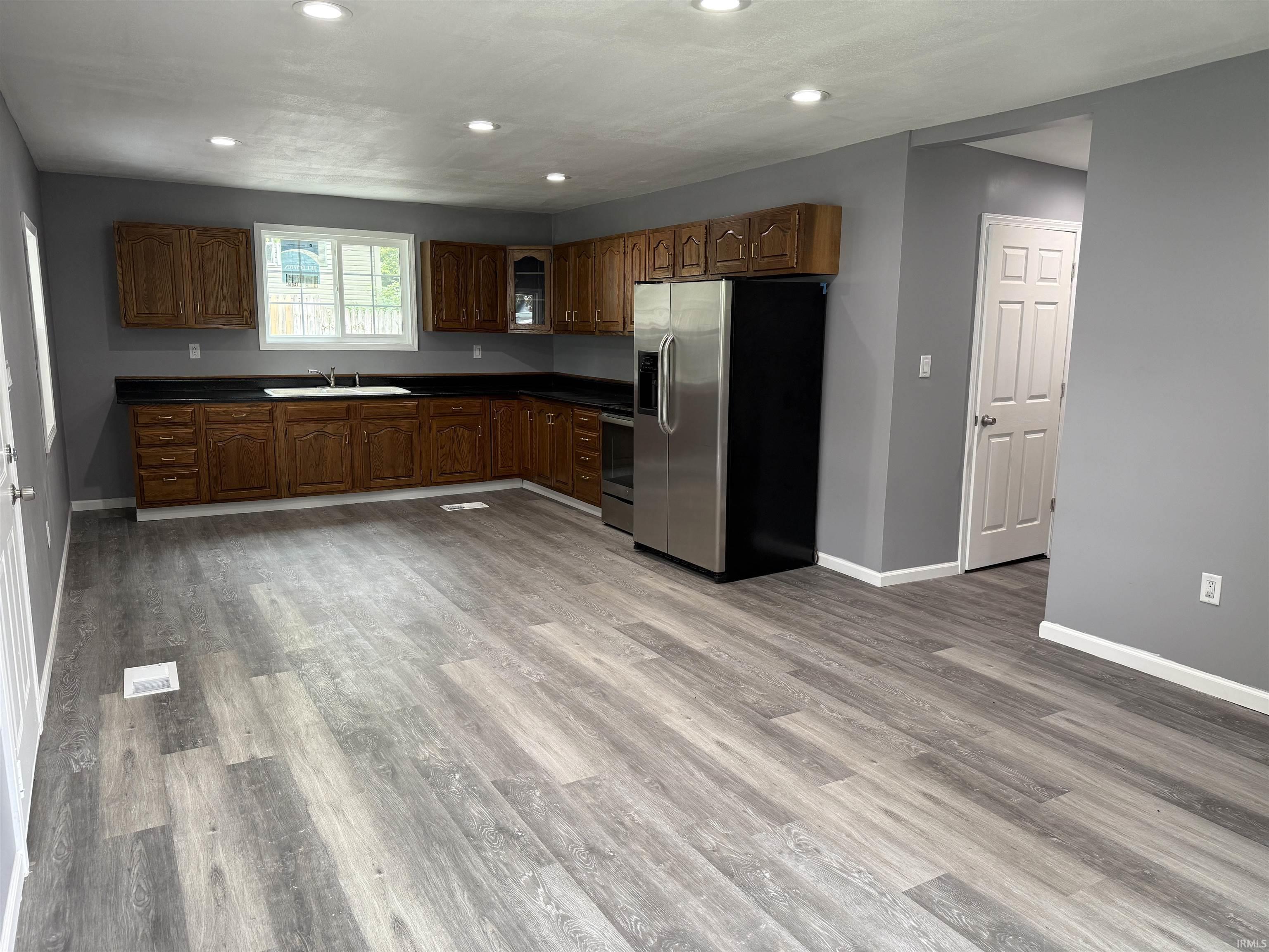 Homes for sale in Petersburg, IN | 409 N 11Th St, Petersburg, IN 47567 | MLS# 202526818