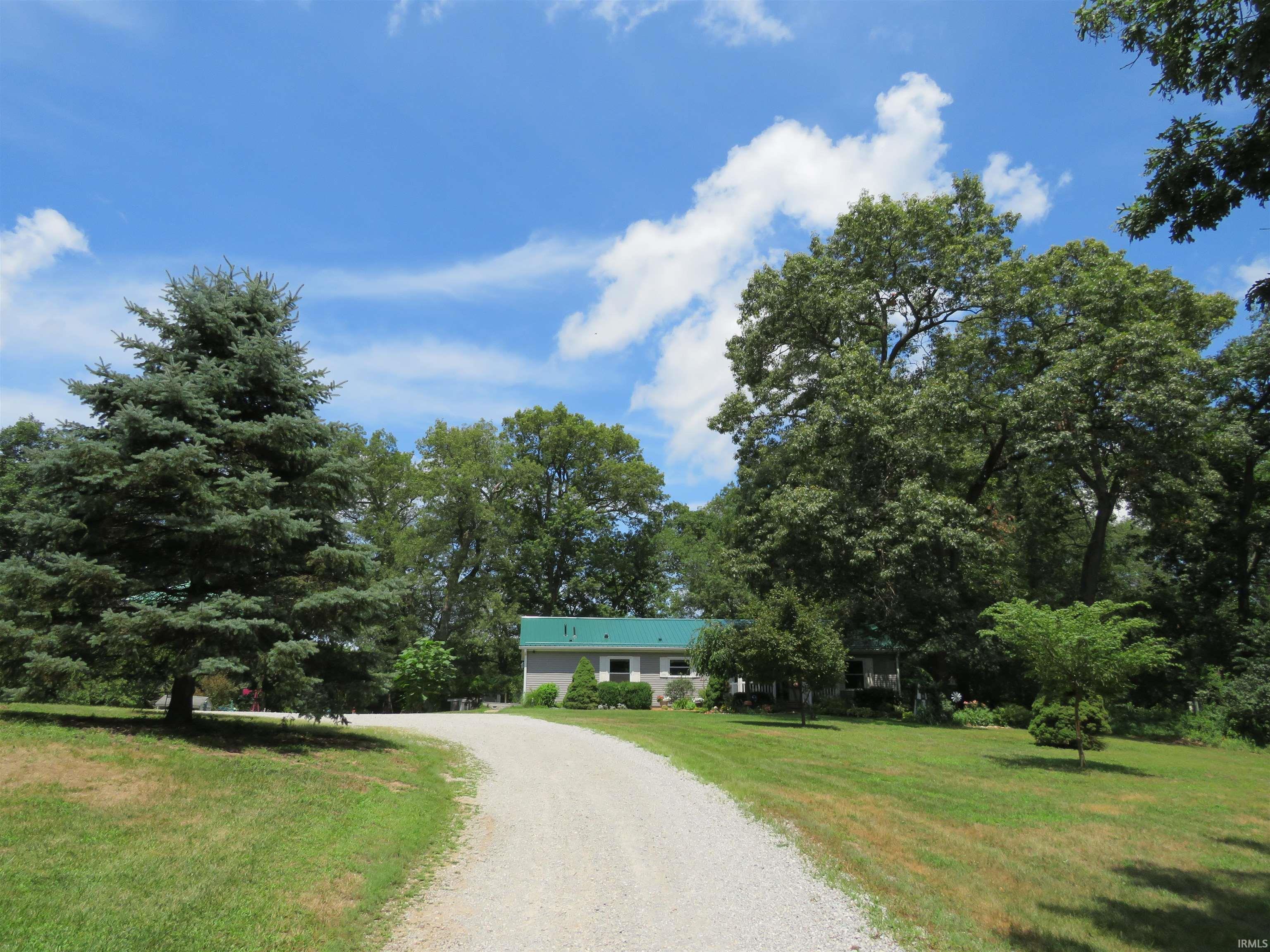 Homes for sale in Monticello, IN | 3425 E Us Hwy 24, Monticello, IN 47960 | MLS# 202526820