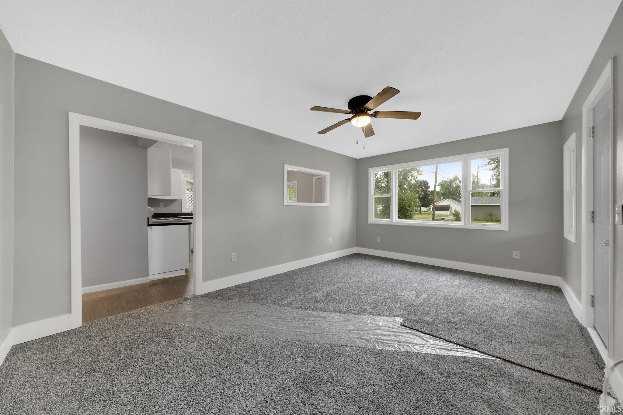 Photo 5 of 222 E Kitt Street