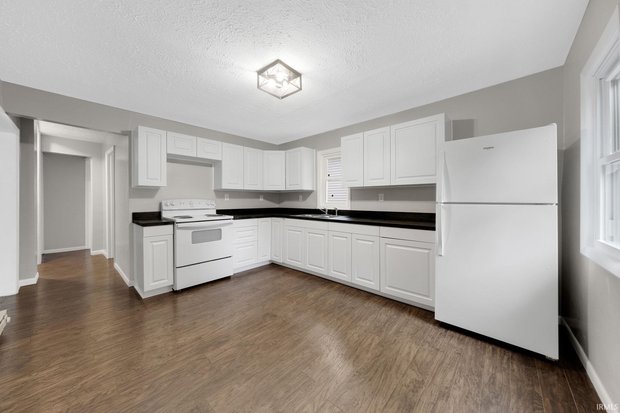 Photo 6 of 222 E Kitt Street