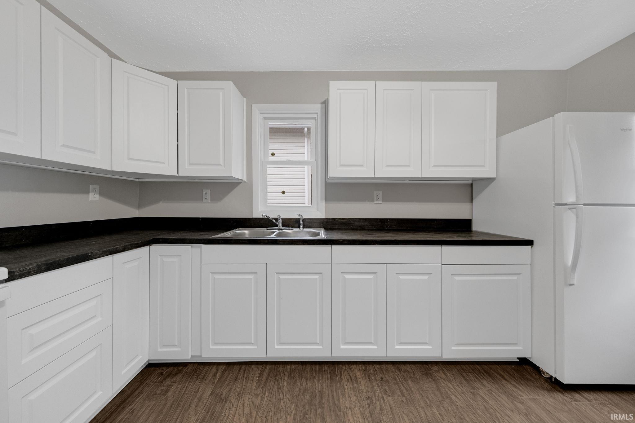 Photo 9 of 222 E Kitt Street