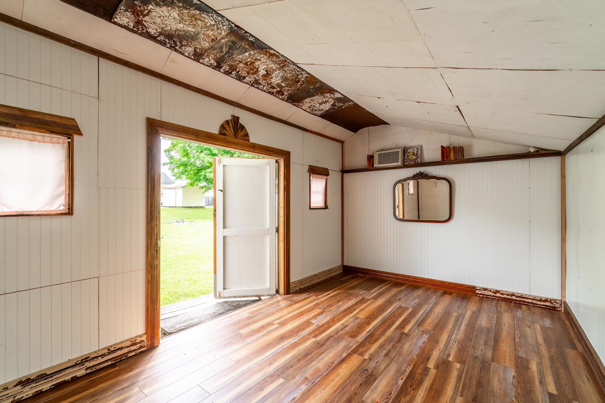 Property Photo 32