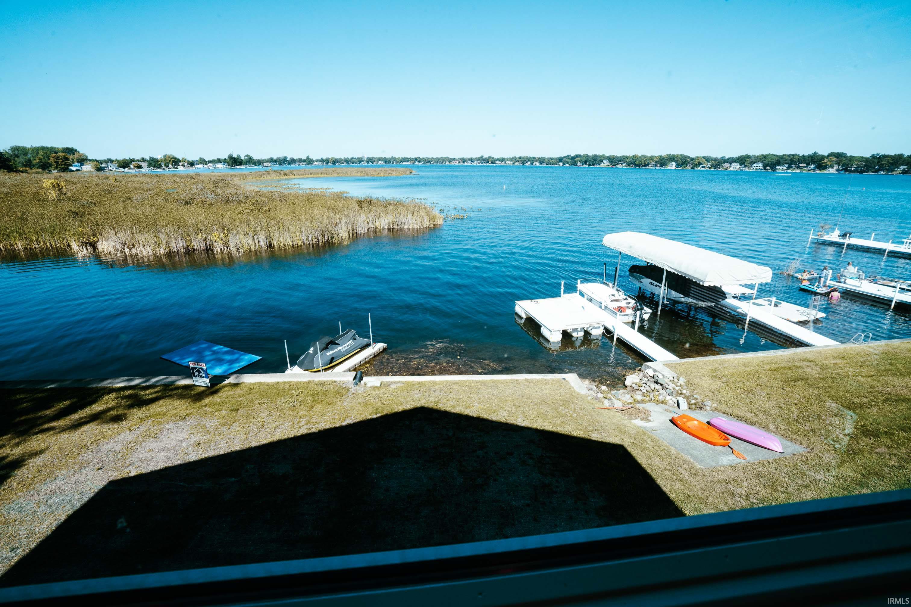 Homes for sale in Syracuse, IN | 12967 N Eastshore Dr, Syracuse, IN 46567 | MLS# 202526940