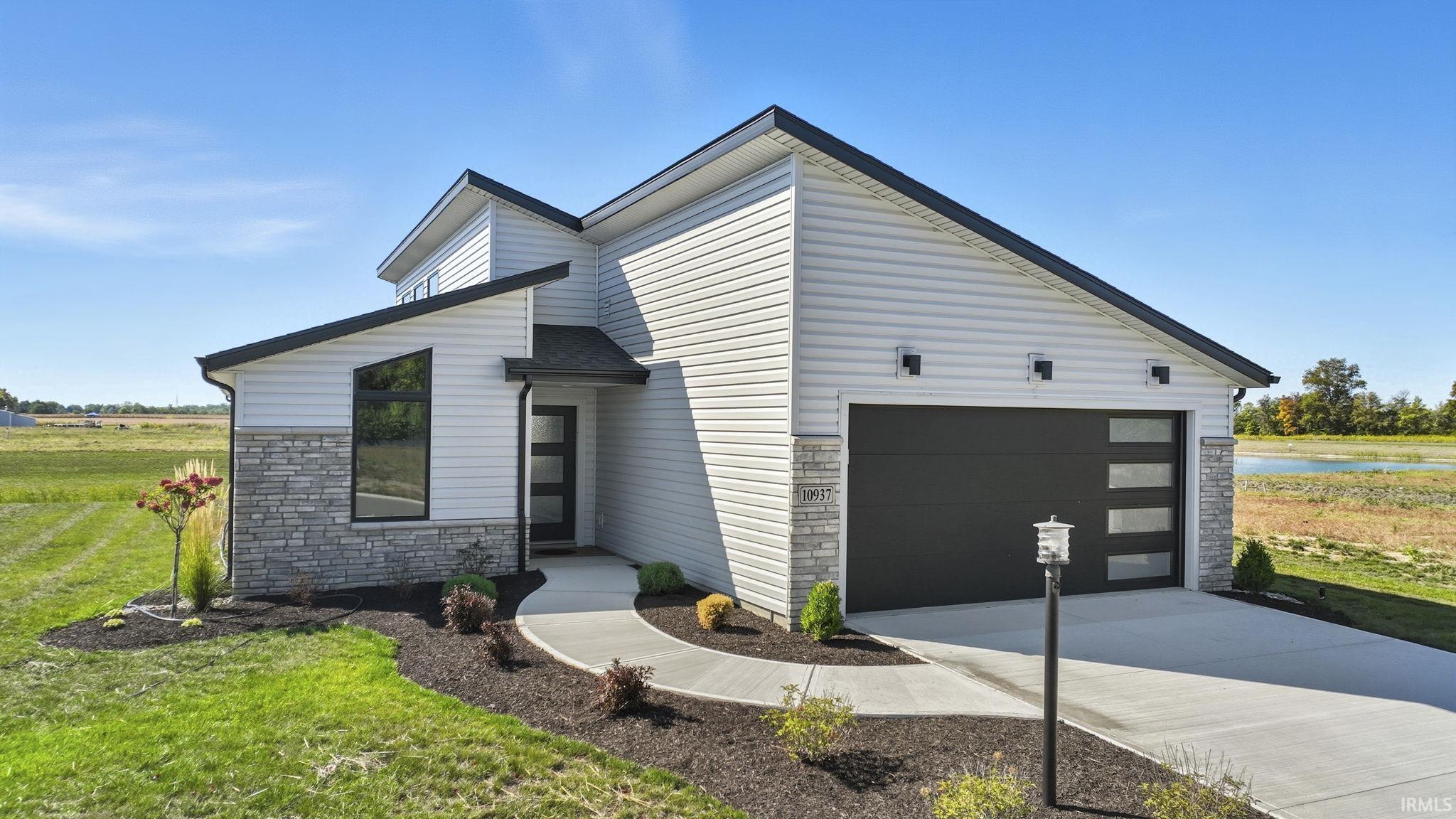 Homes for sale in Roanoke, IN | 10937 Carob Thorn Trl, Roanoke, IN 46783 | MLS# 202526946