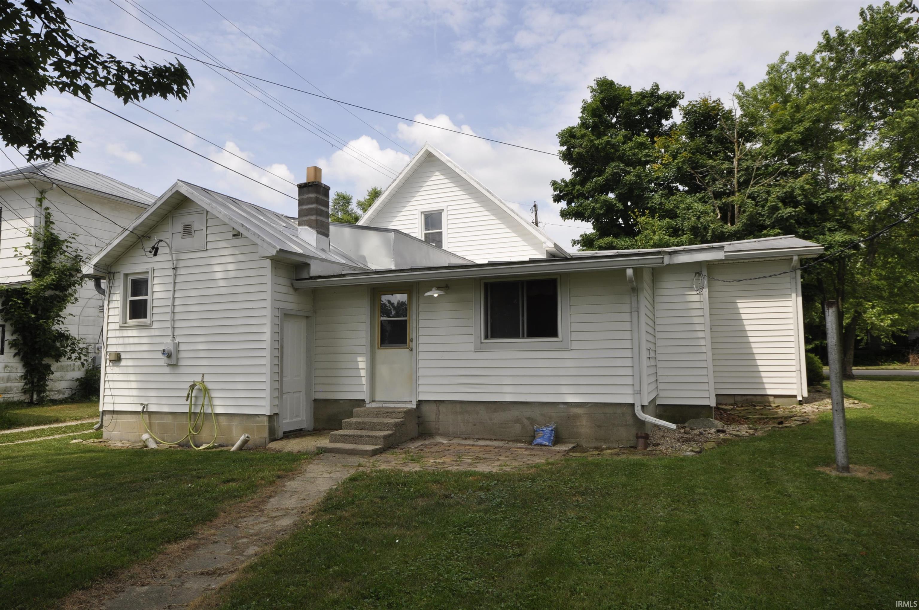 Homes for sale in Ridgeville, IN | 105 S Portland St, Ridgeville, IN 47380 | MLS# 202526968