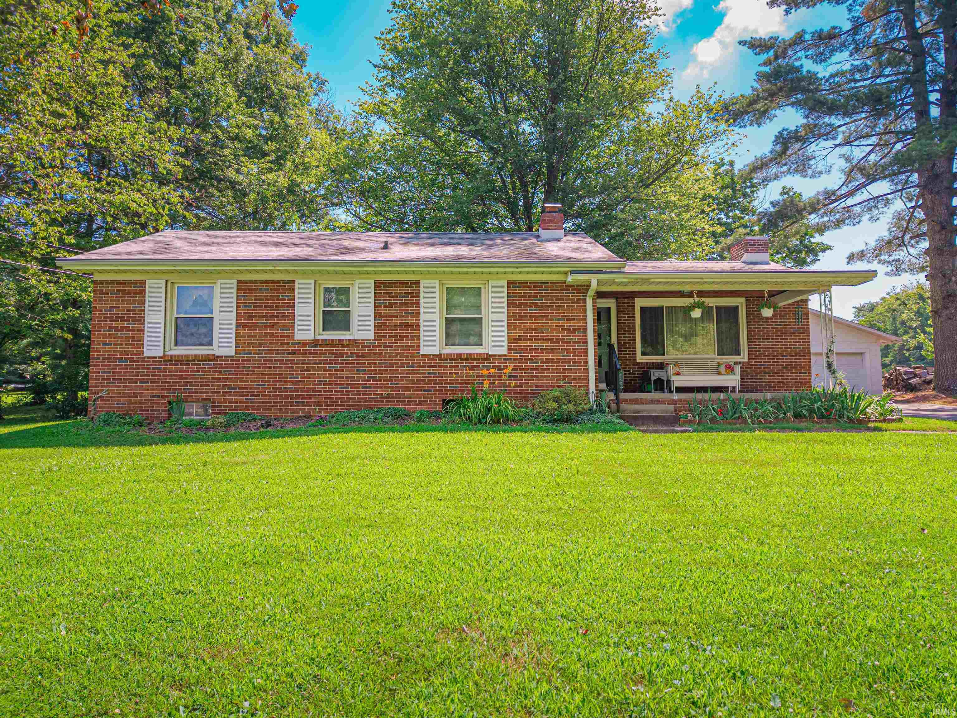 Homes for sale in Newburgh, IN | 1844 Fuquay Rd, Newburgh, IN 47630 | MLS# 202527002